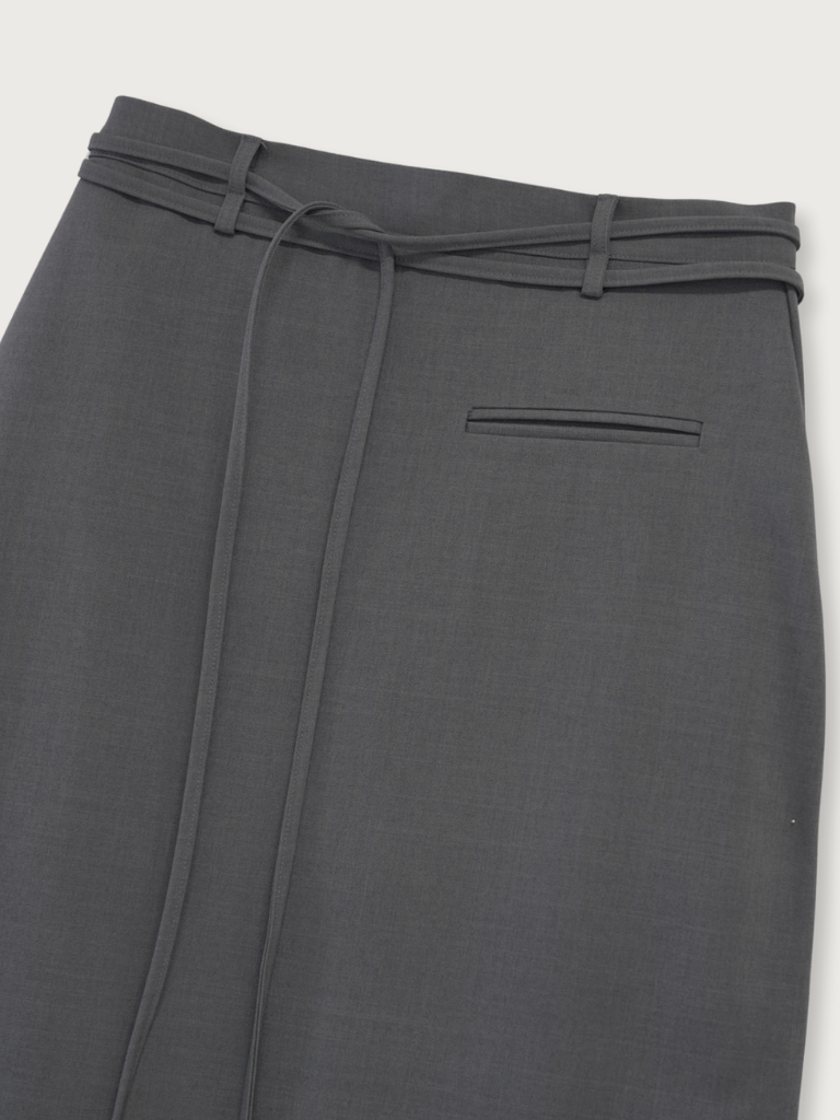 string straight skirt