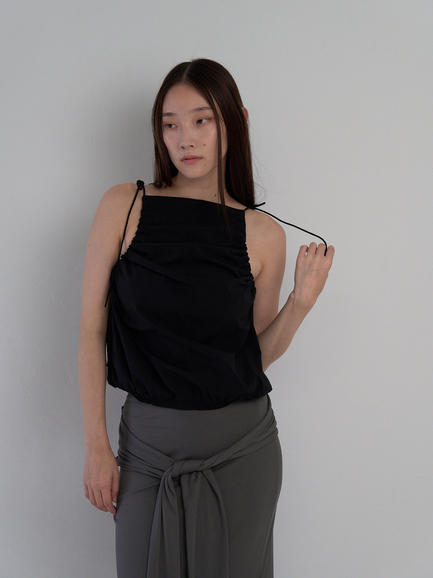 string shoulder wrinkle tops