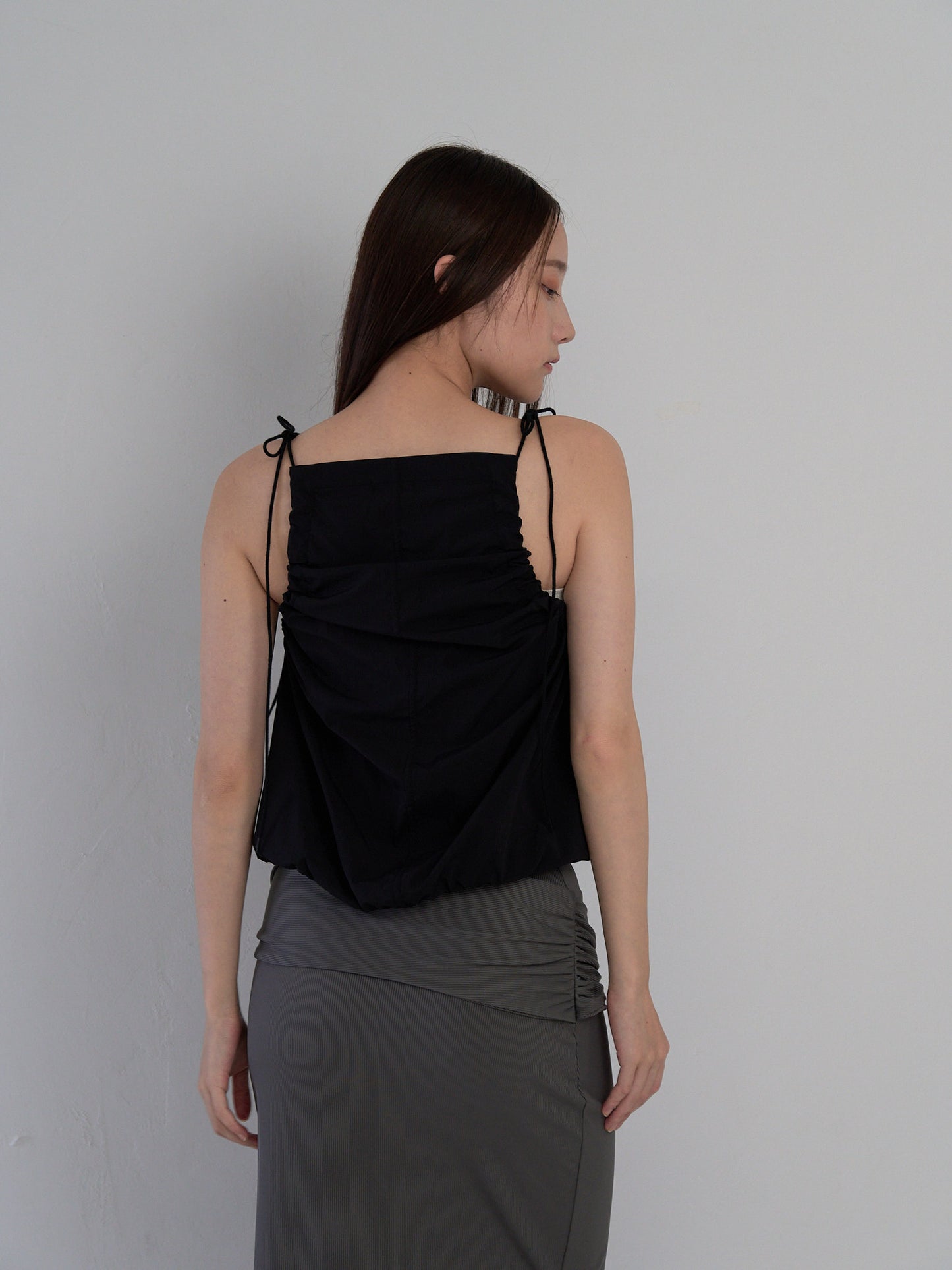 string shoulder wrinkle tops