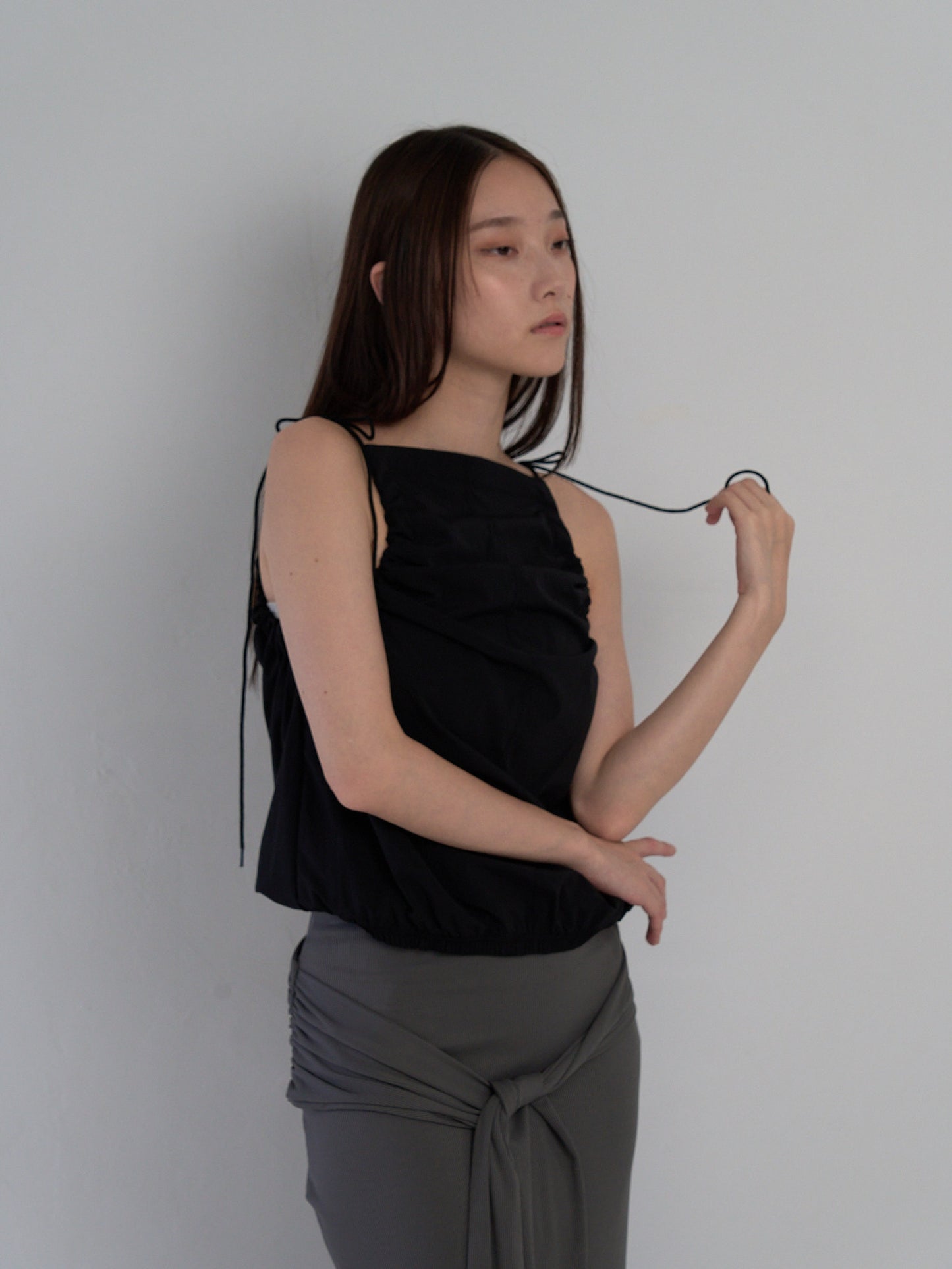 string shoulder wrinkle tops