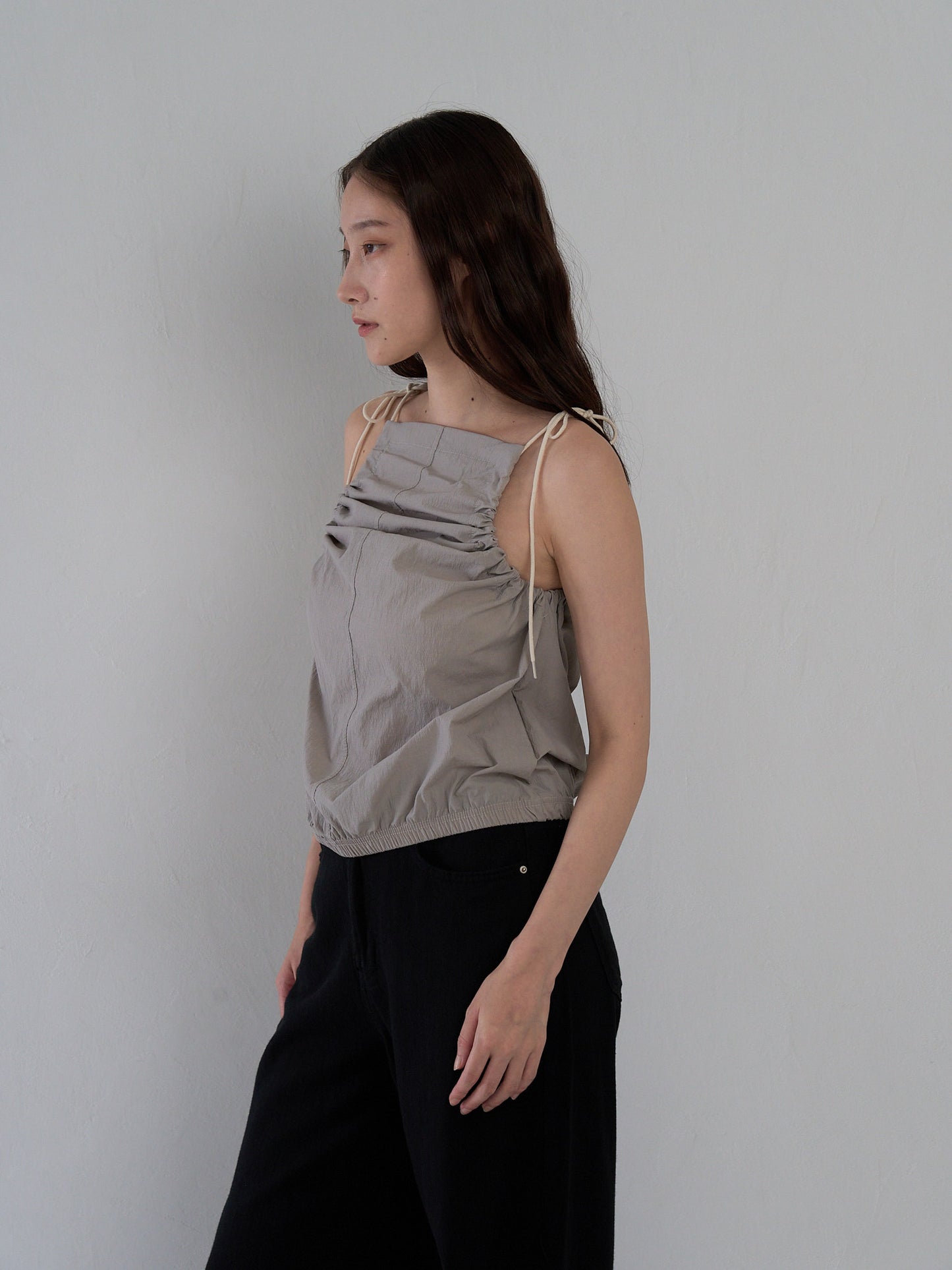 string shoulder wrinkle tops