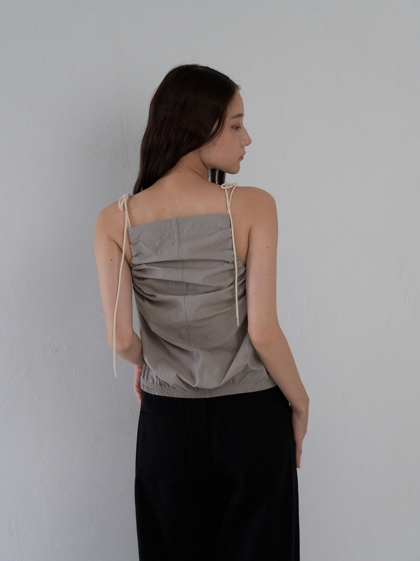 string shoulder wrinkle tops