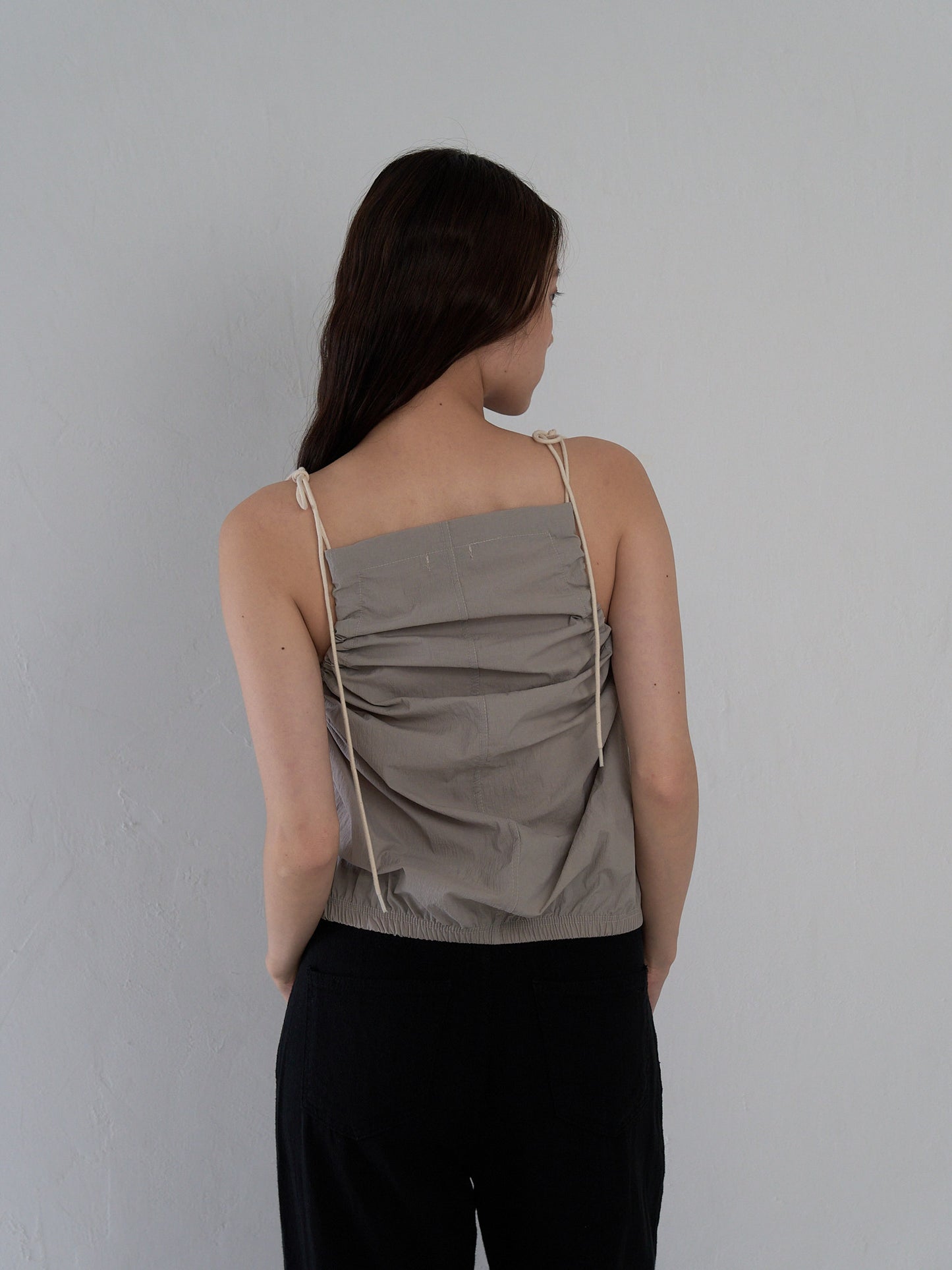 string shoulder wrinkle tops