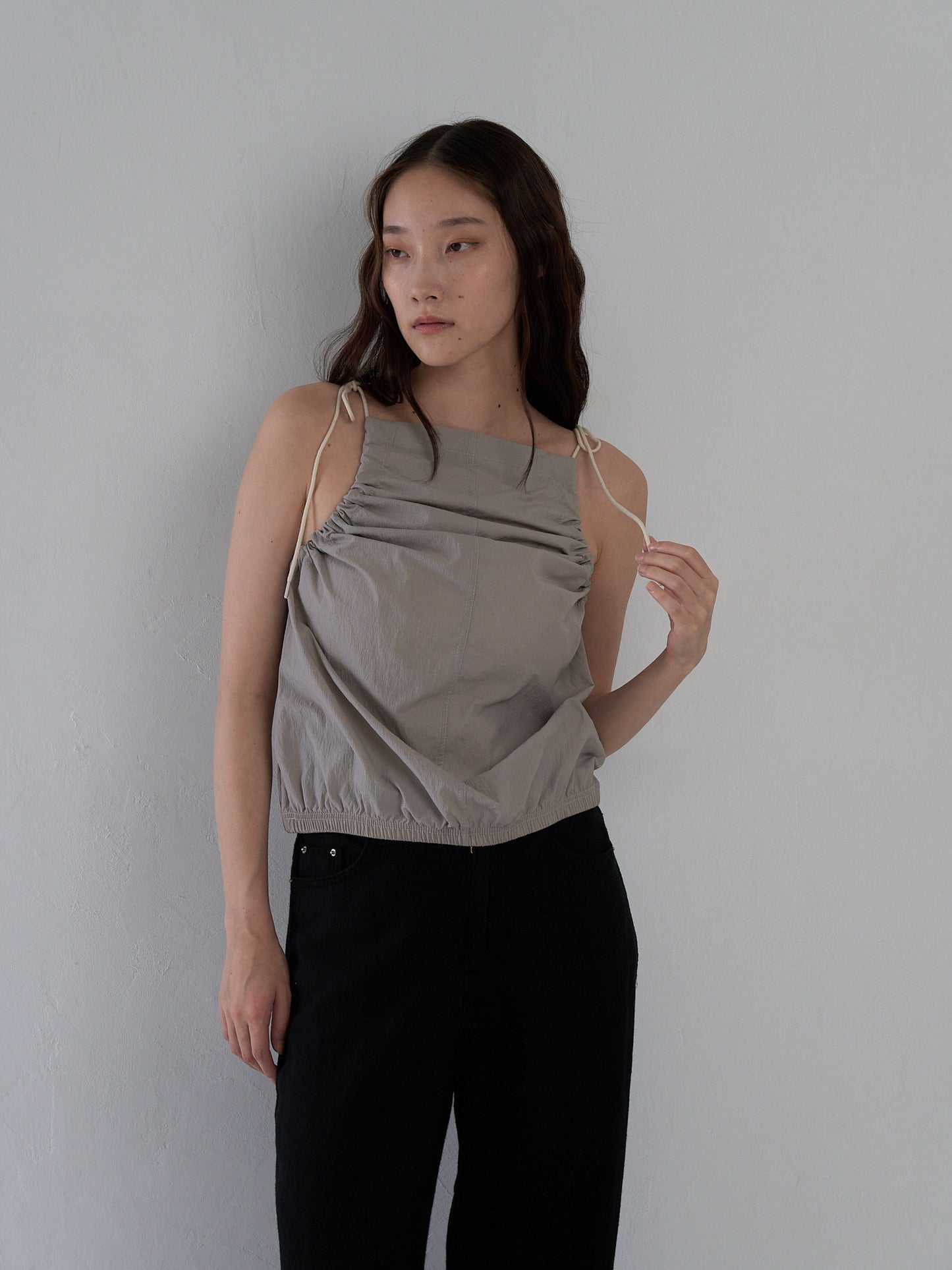 string shoulder wrinkle tops