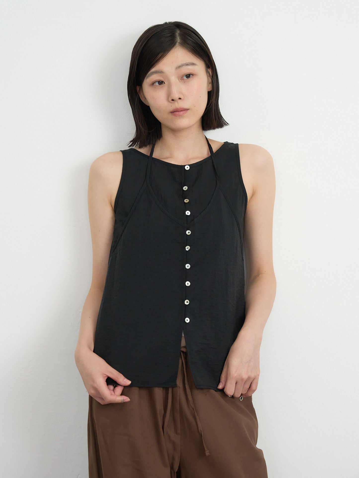 sleeveless halter blouse