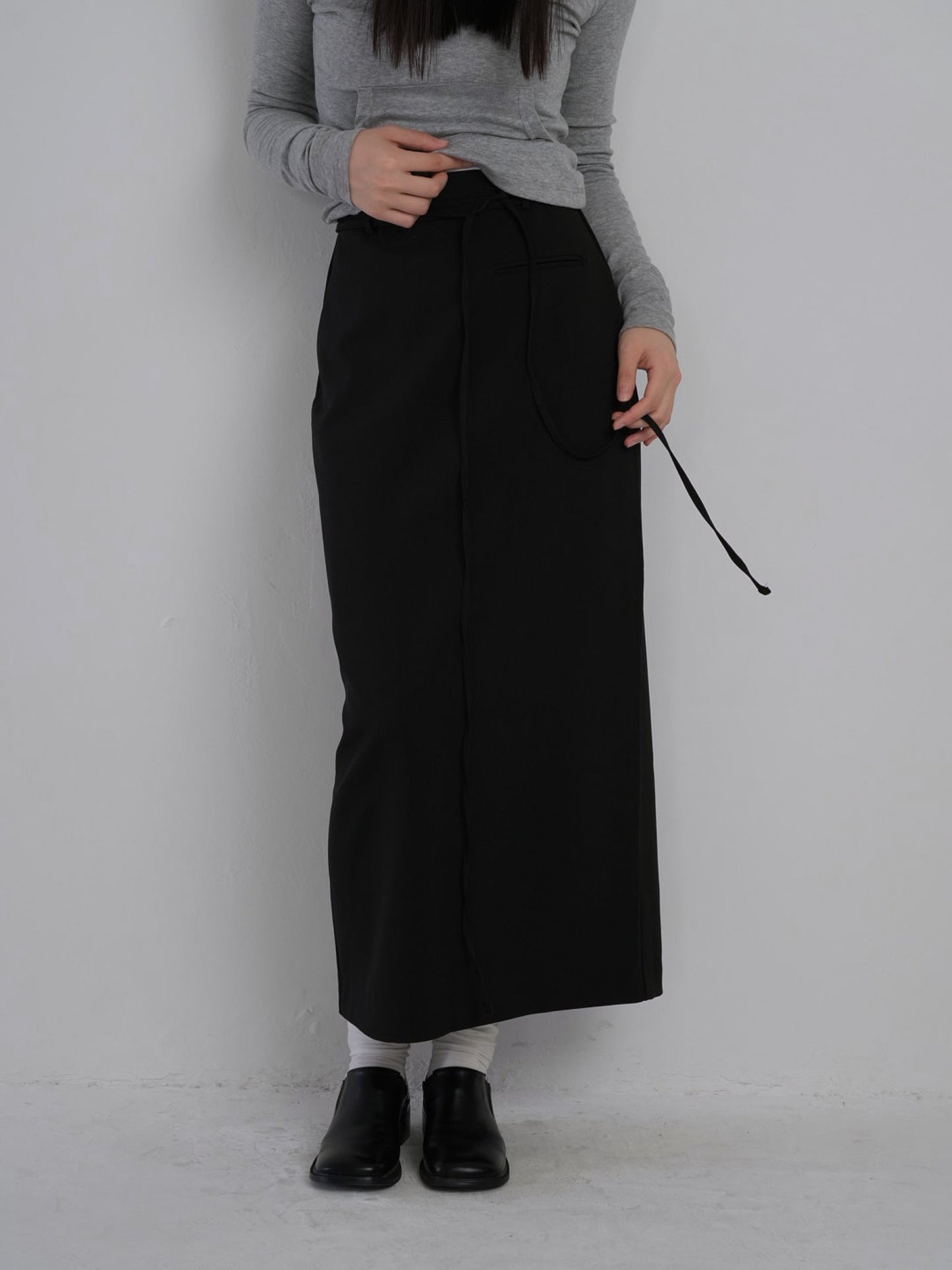 string straight skirt