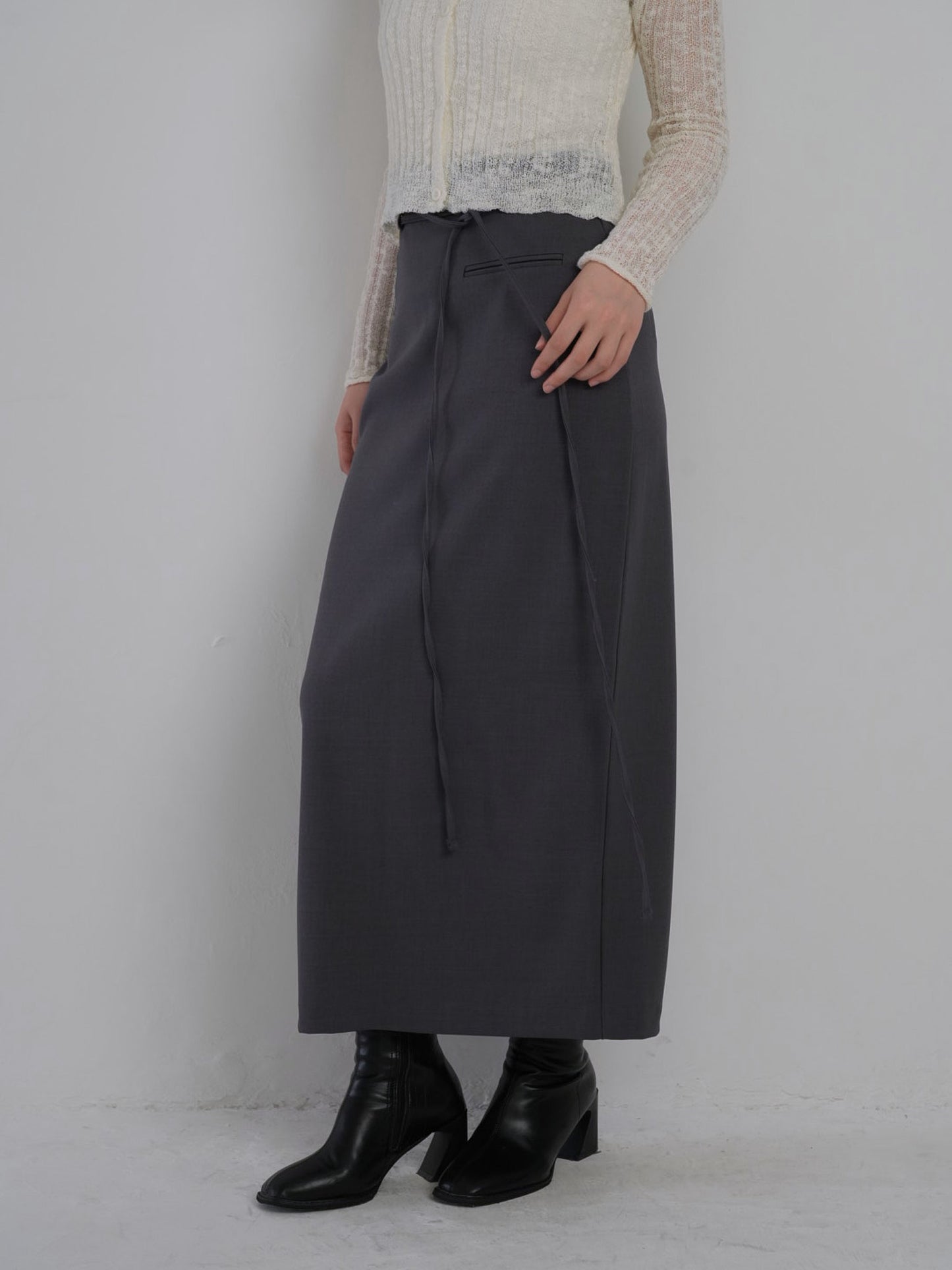 string straight skirt