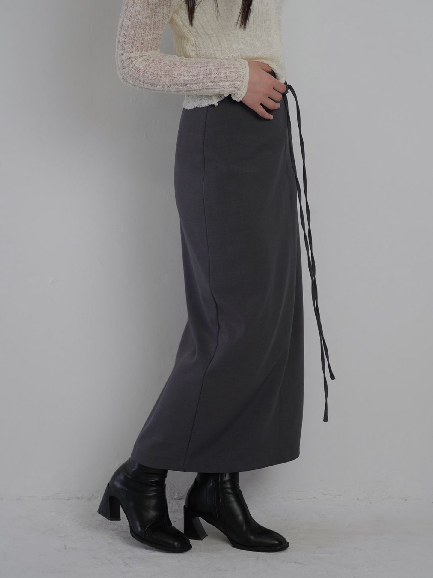 string straight skirt