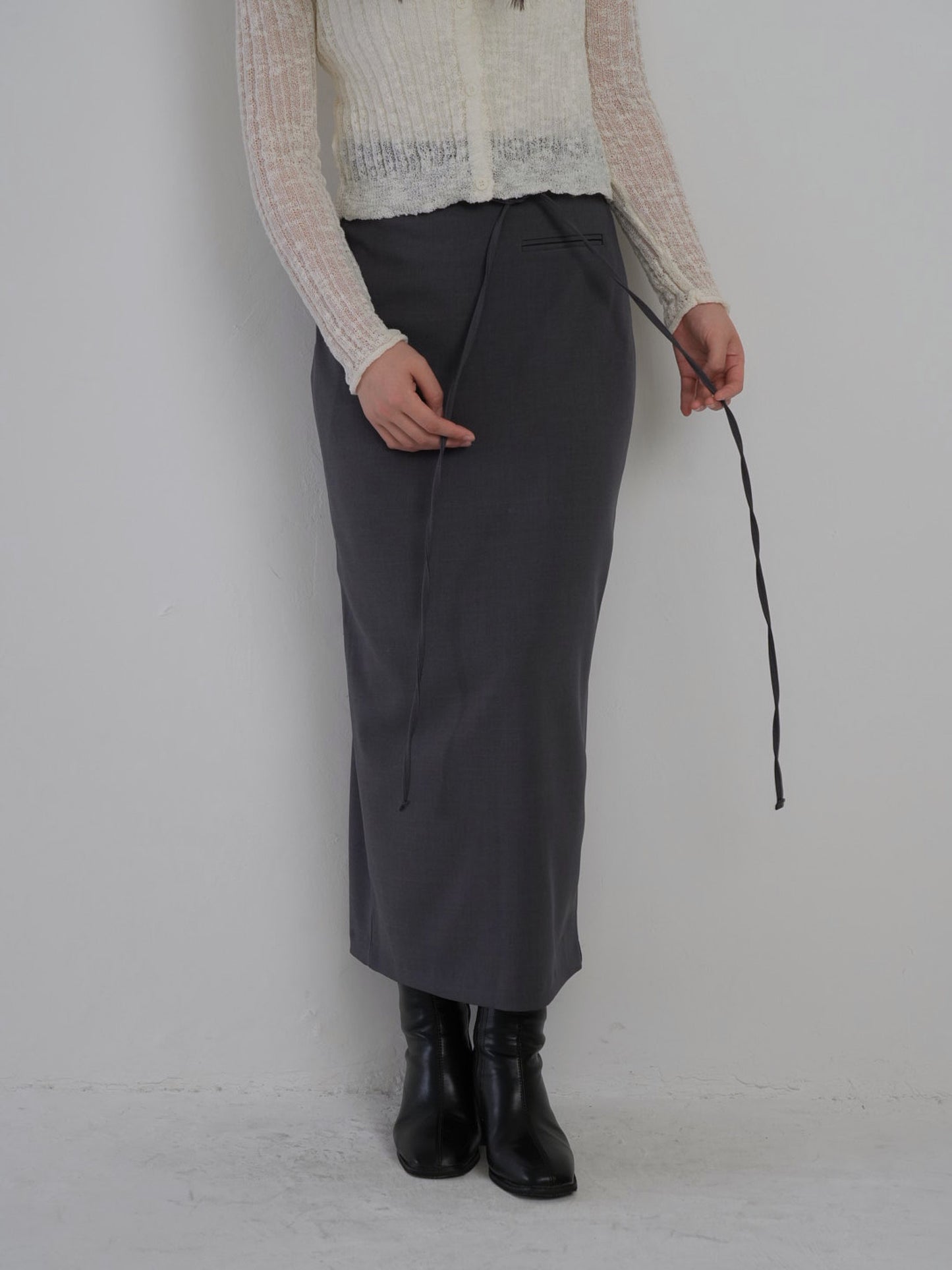 string straight skirt