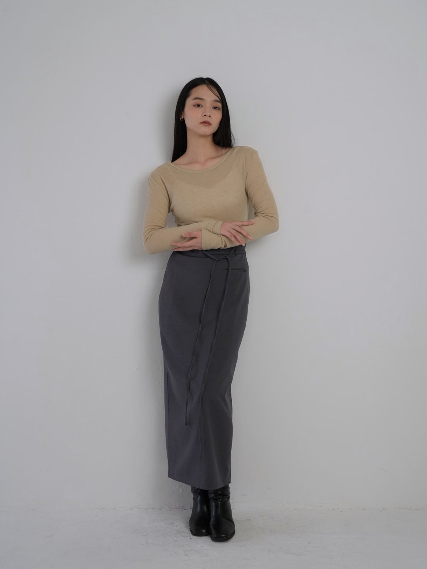 string straight skirt