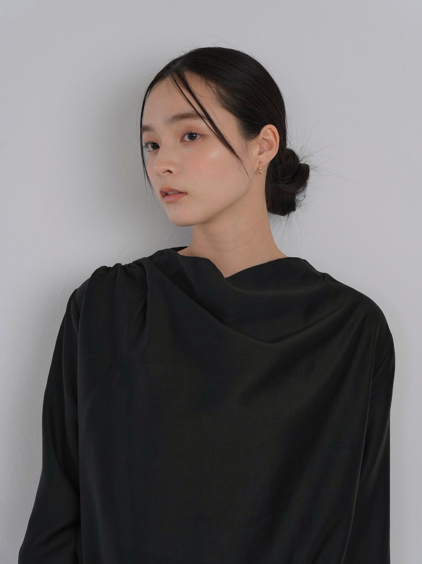 slender belt blouse