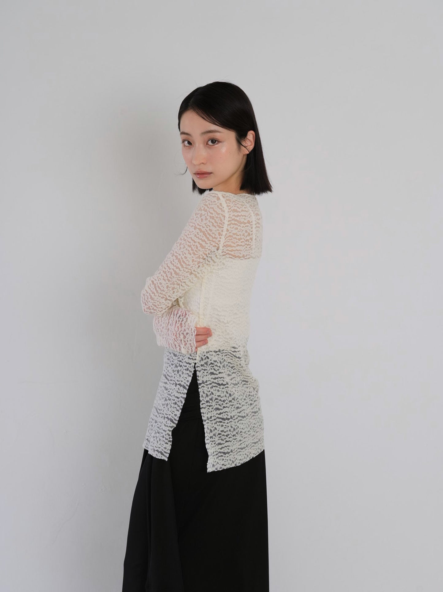 lace slit tee
