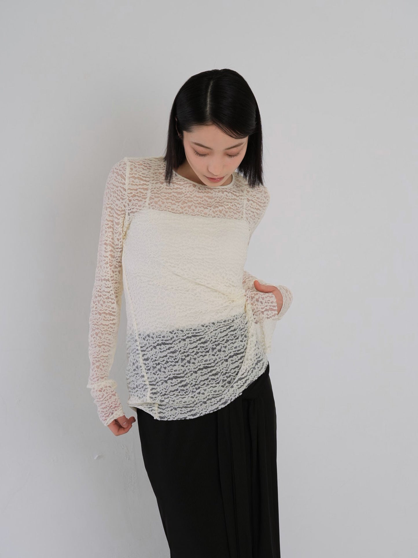 lace slit tee