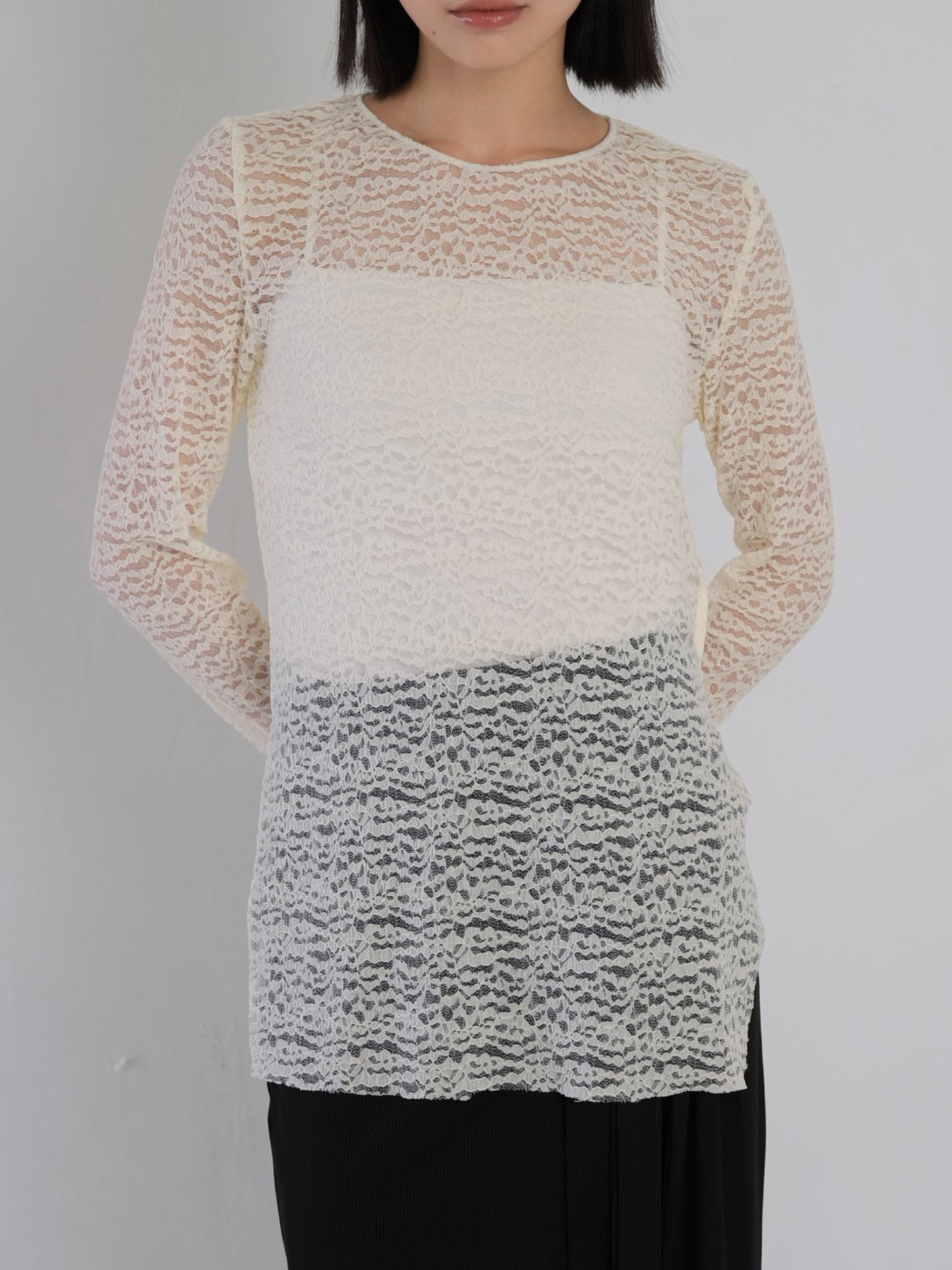lace slit tee