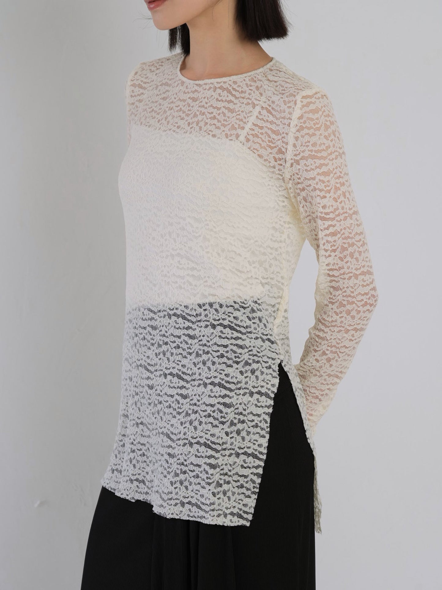 lace slit tee