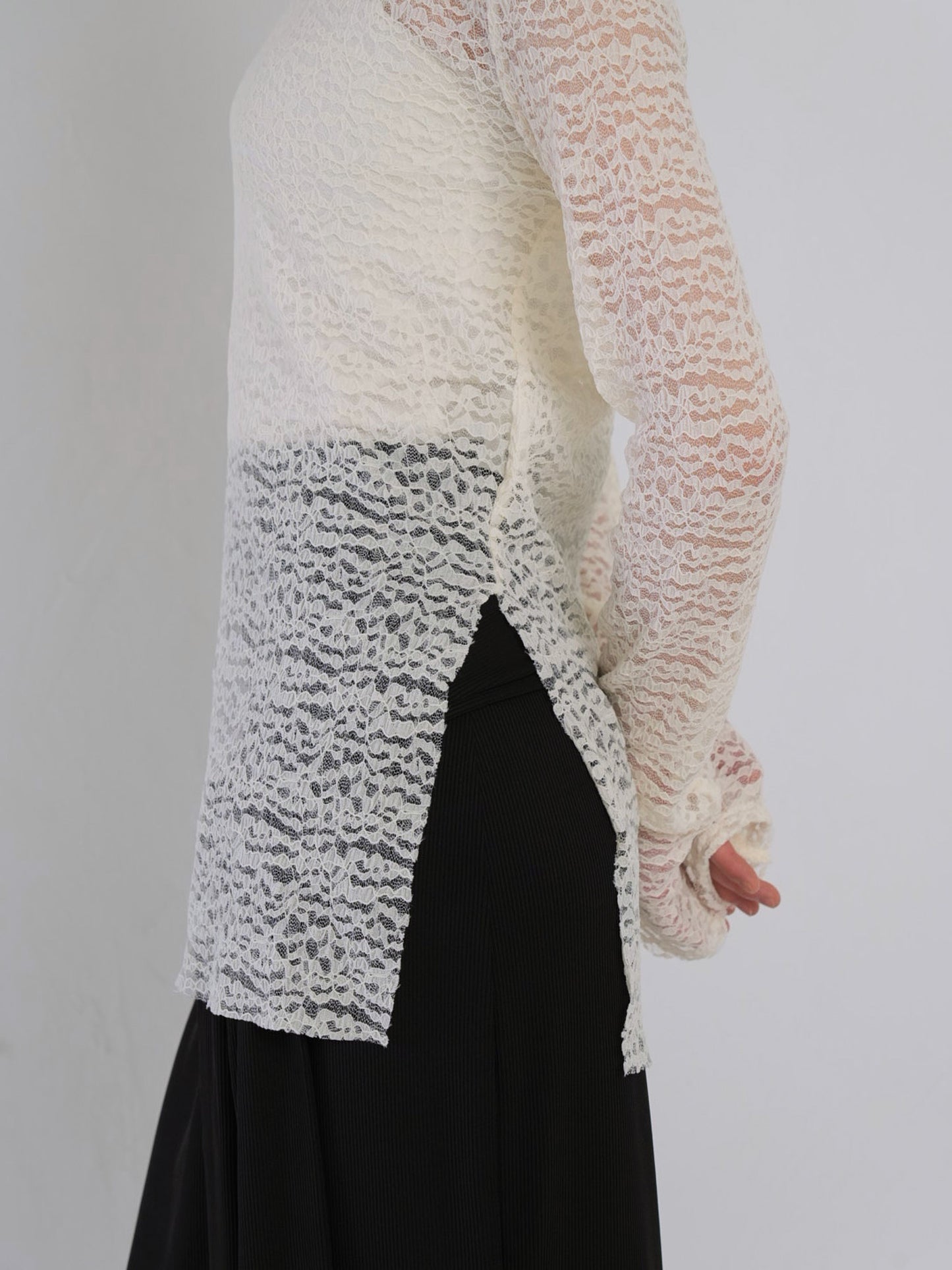 lace slit tee