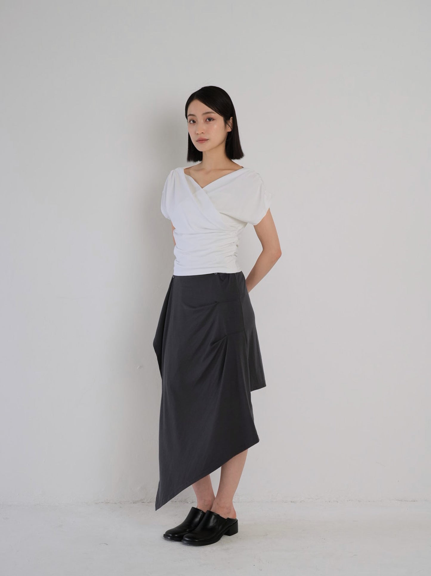 V shirring tee