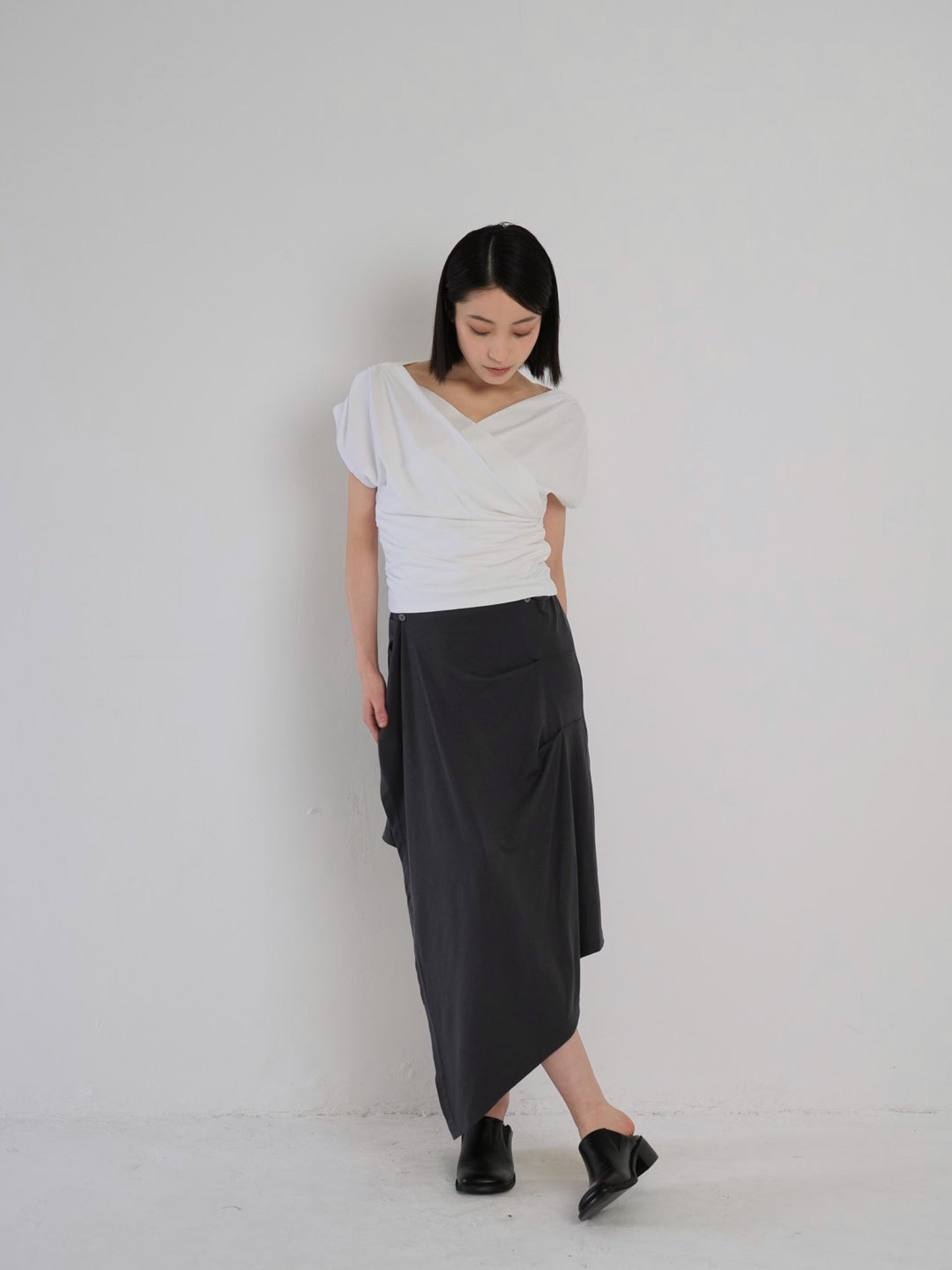 V shirring tee