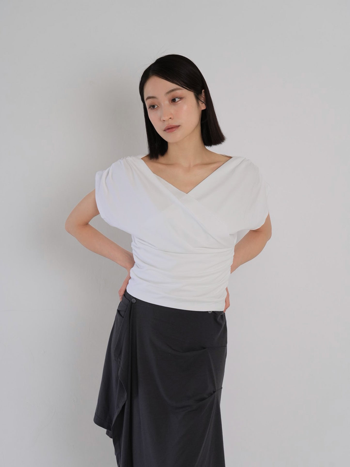 V shirring tee
