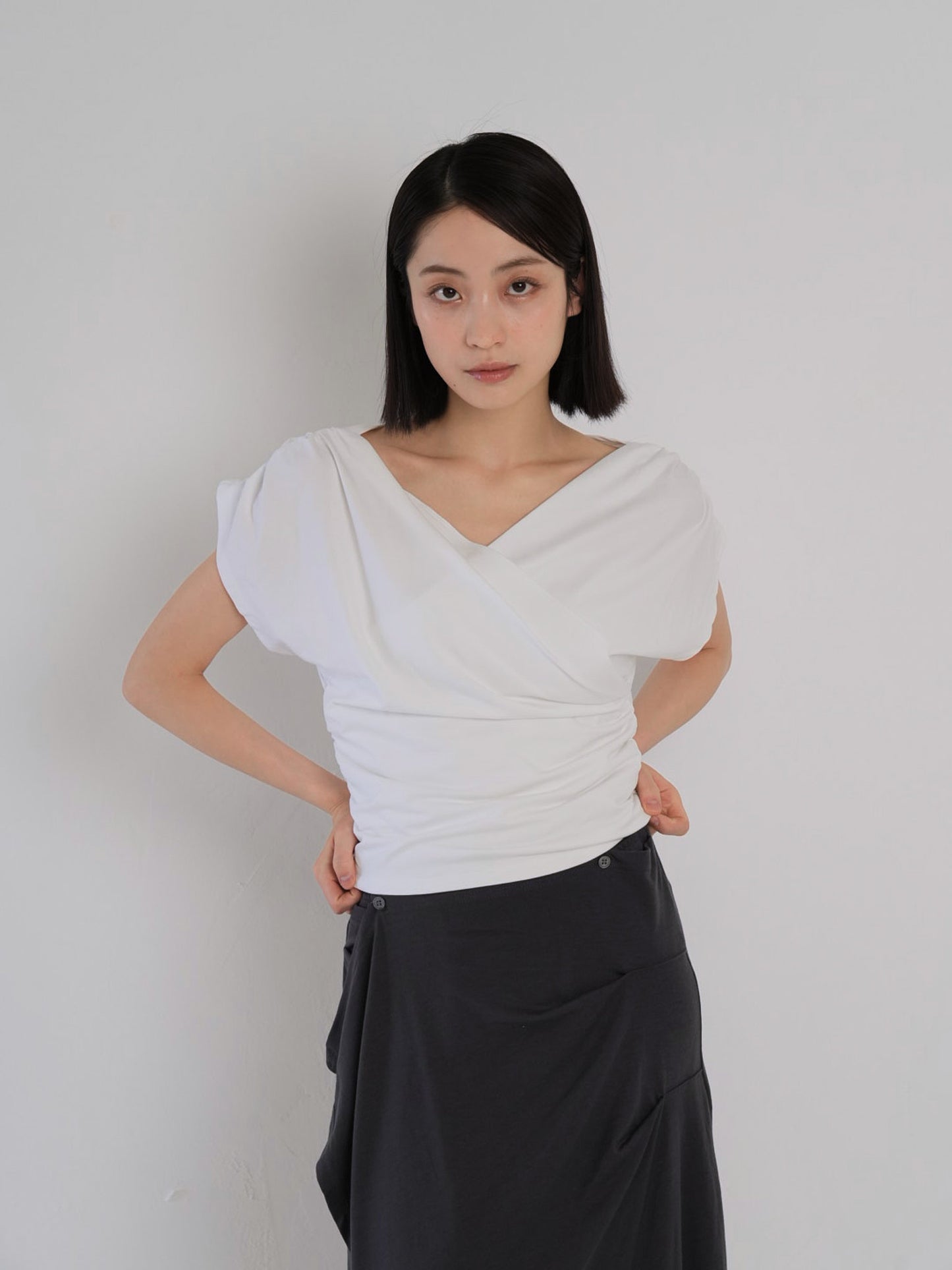 V shirring tee