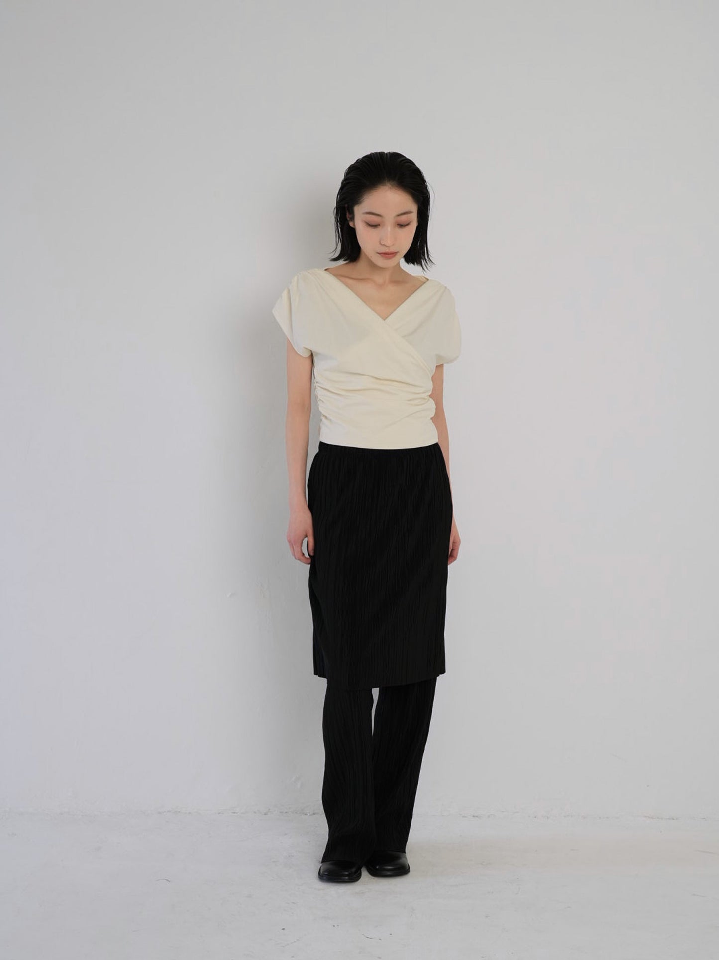 V shirring tee