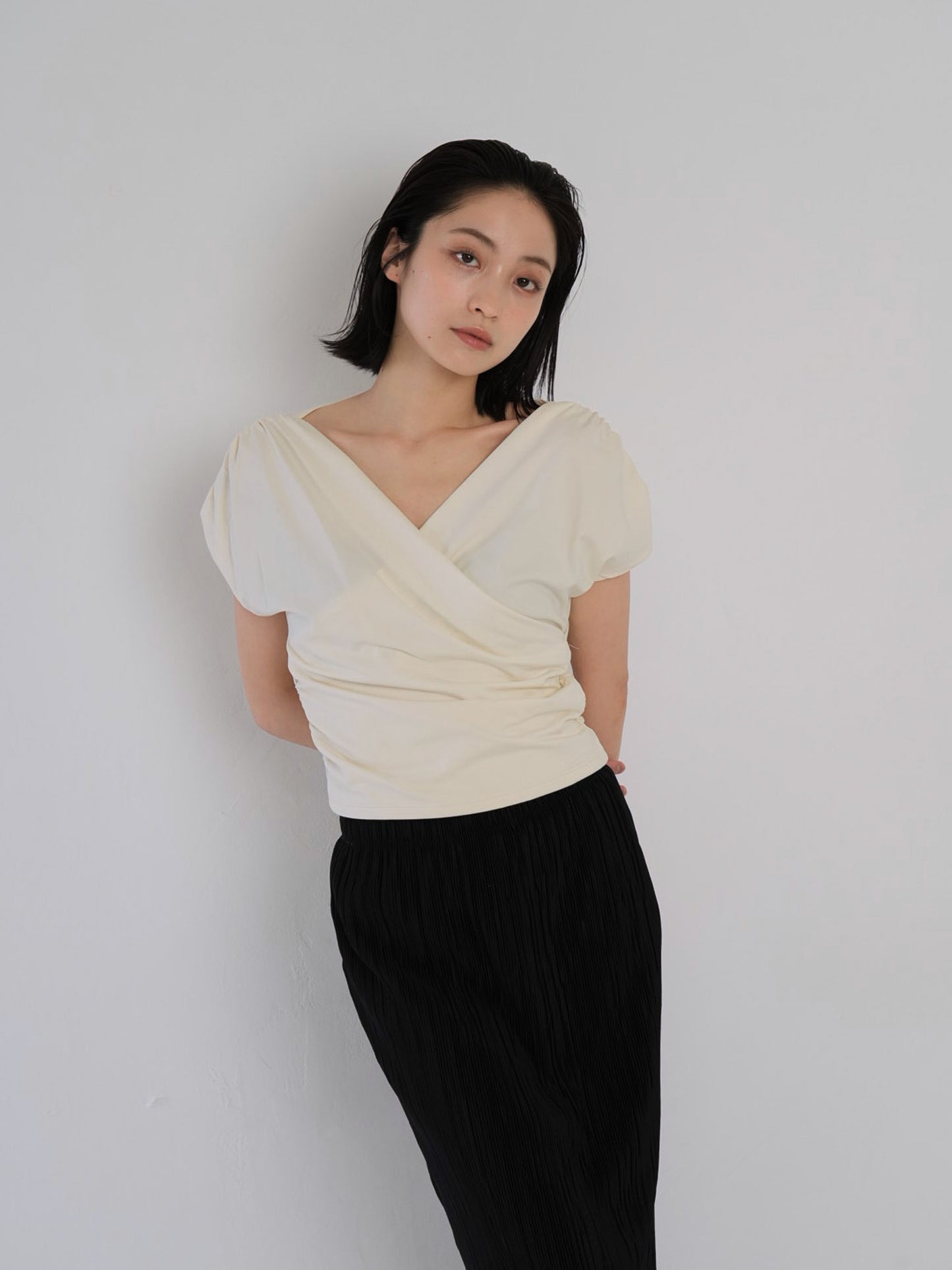 V shirring tee