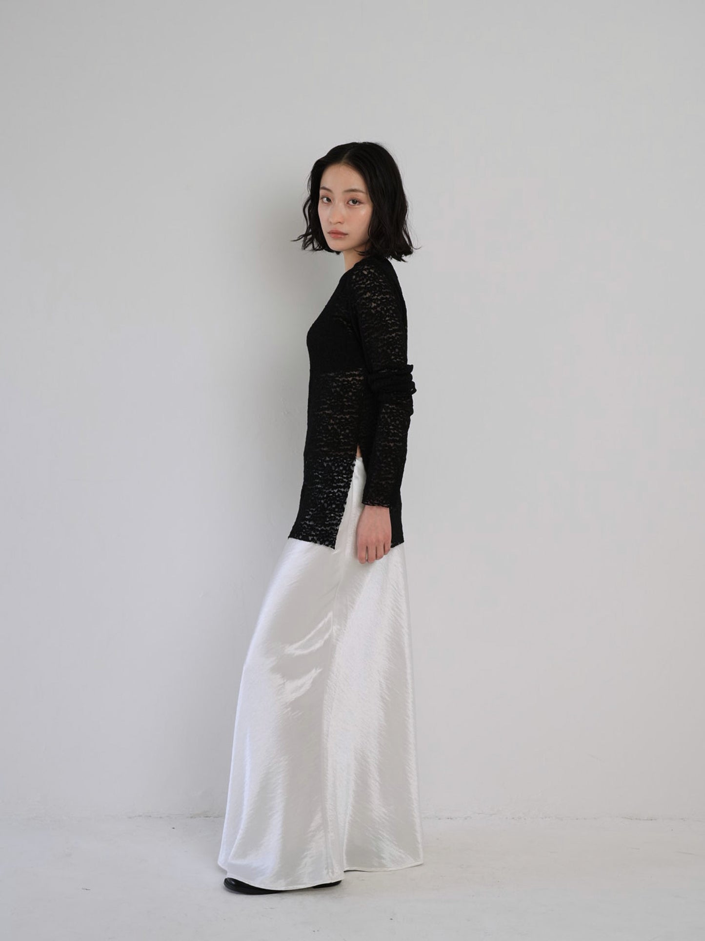 lace slit tee