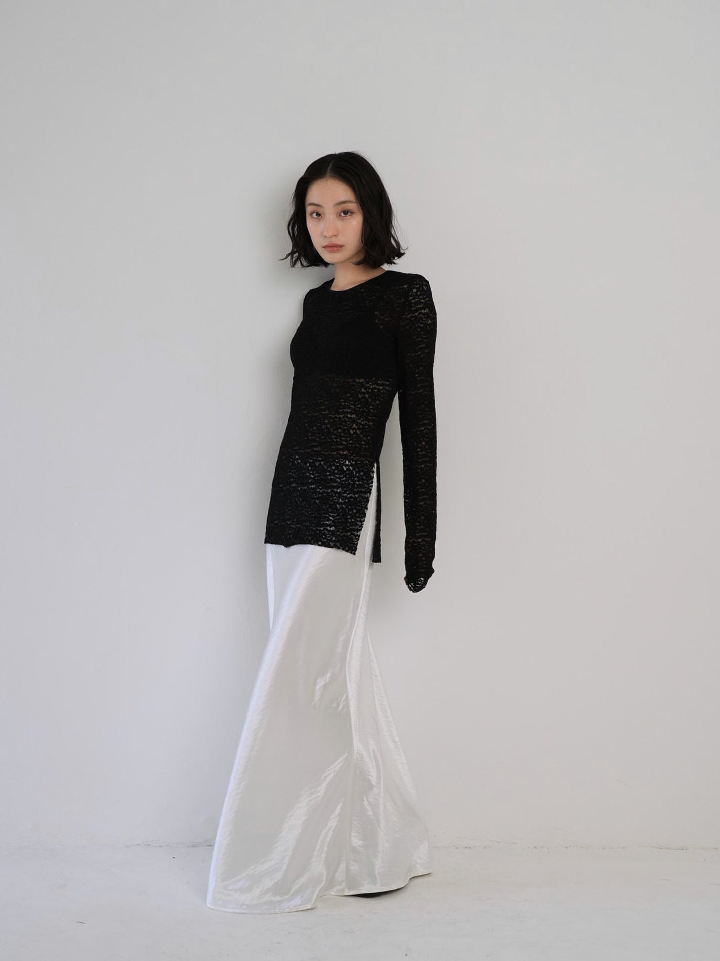 lace slit tee