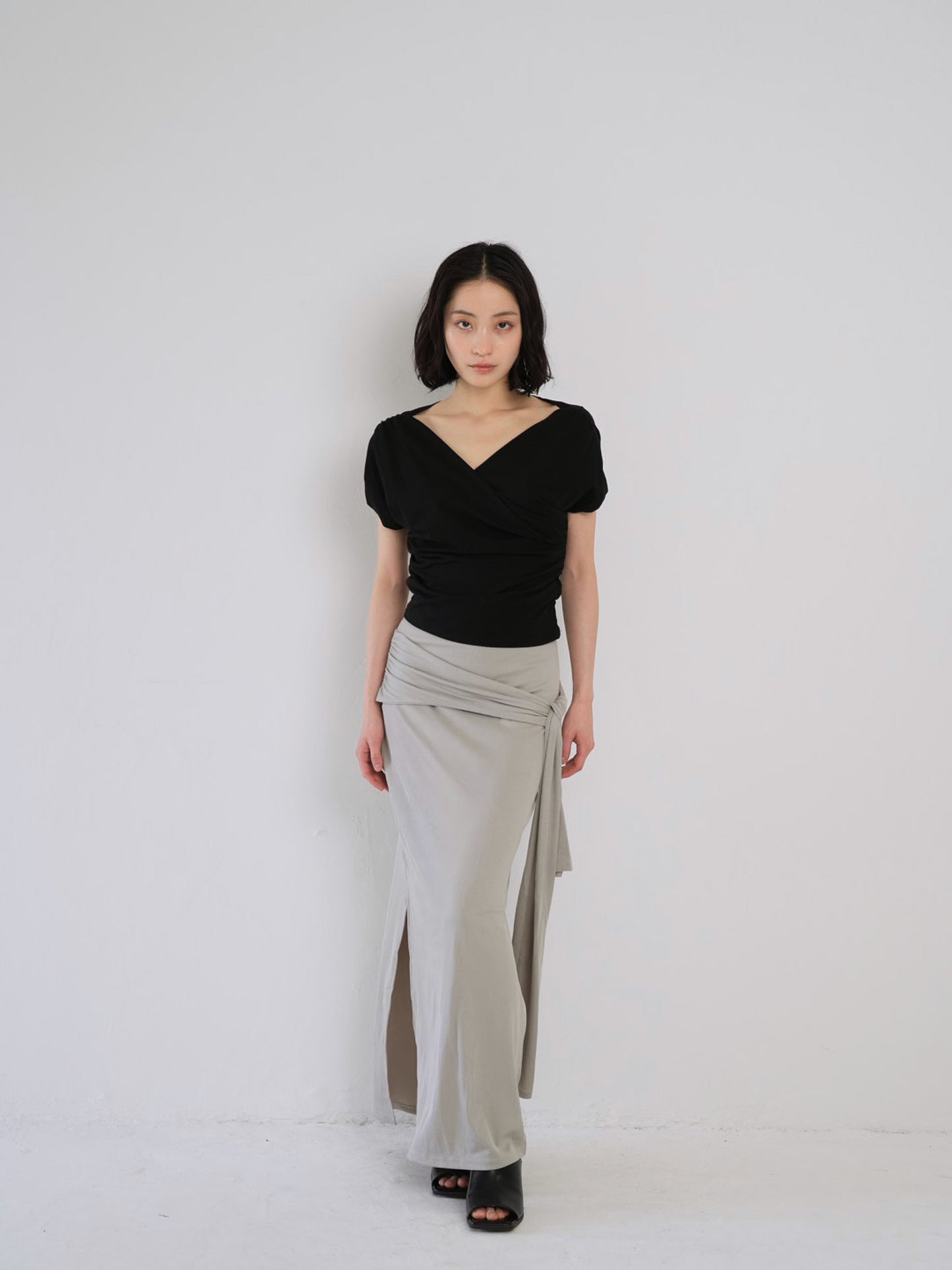 V shirring tee