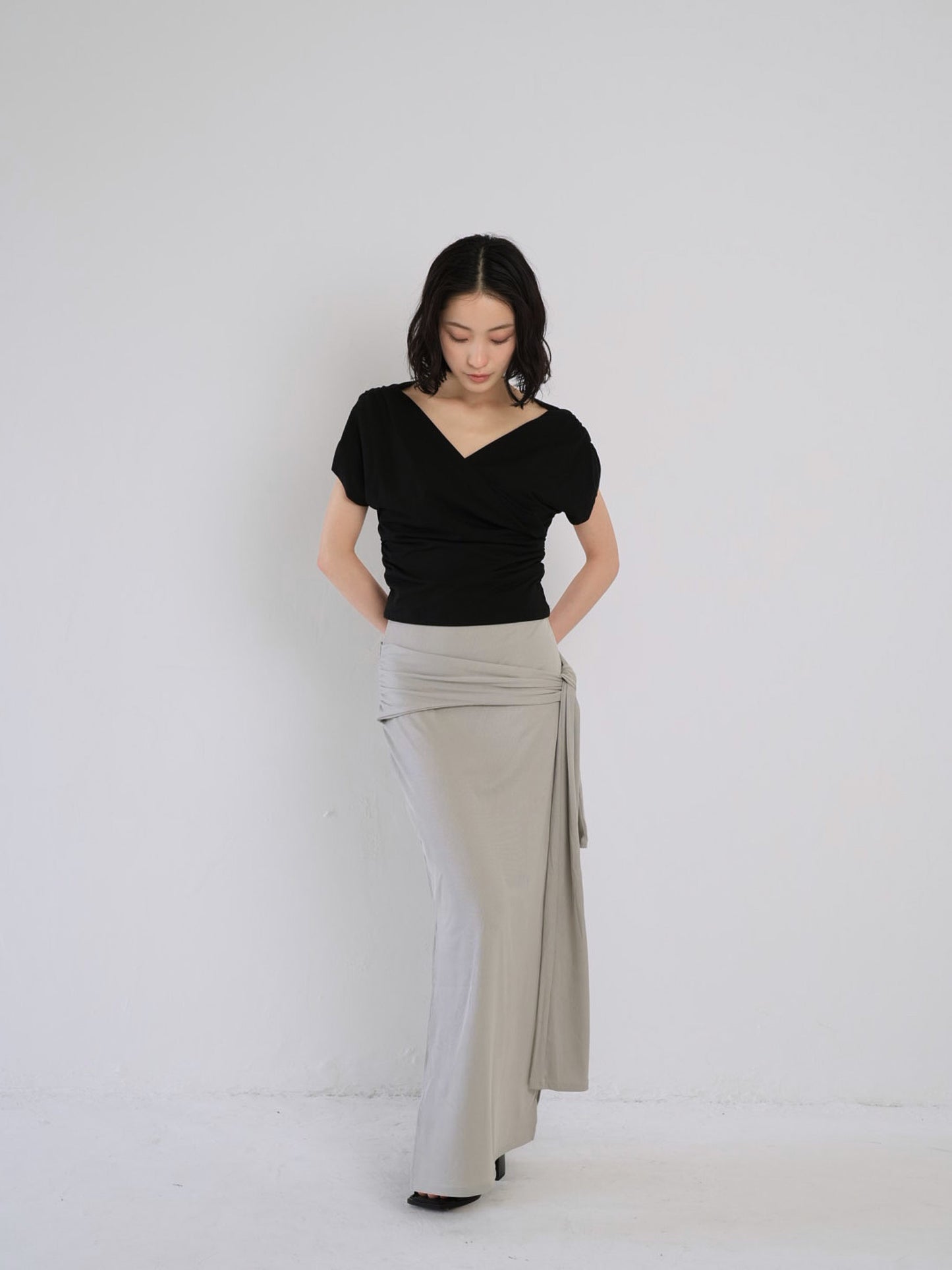 V shirring tee