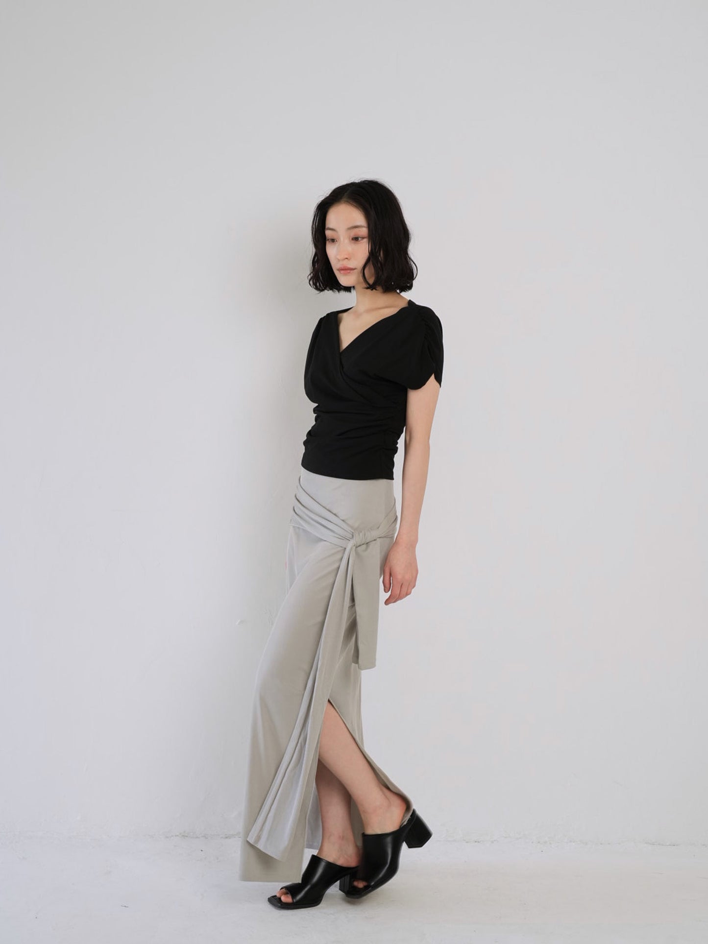 V shirring tee