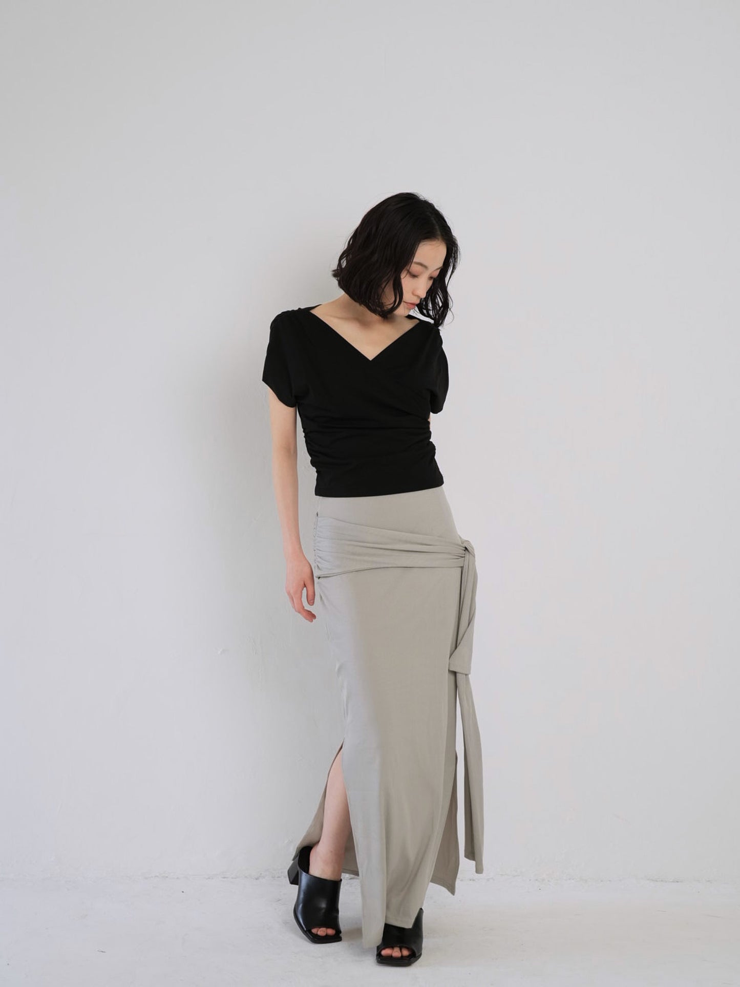 V shirring tee