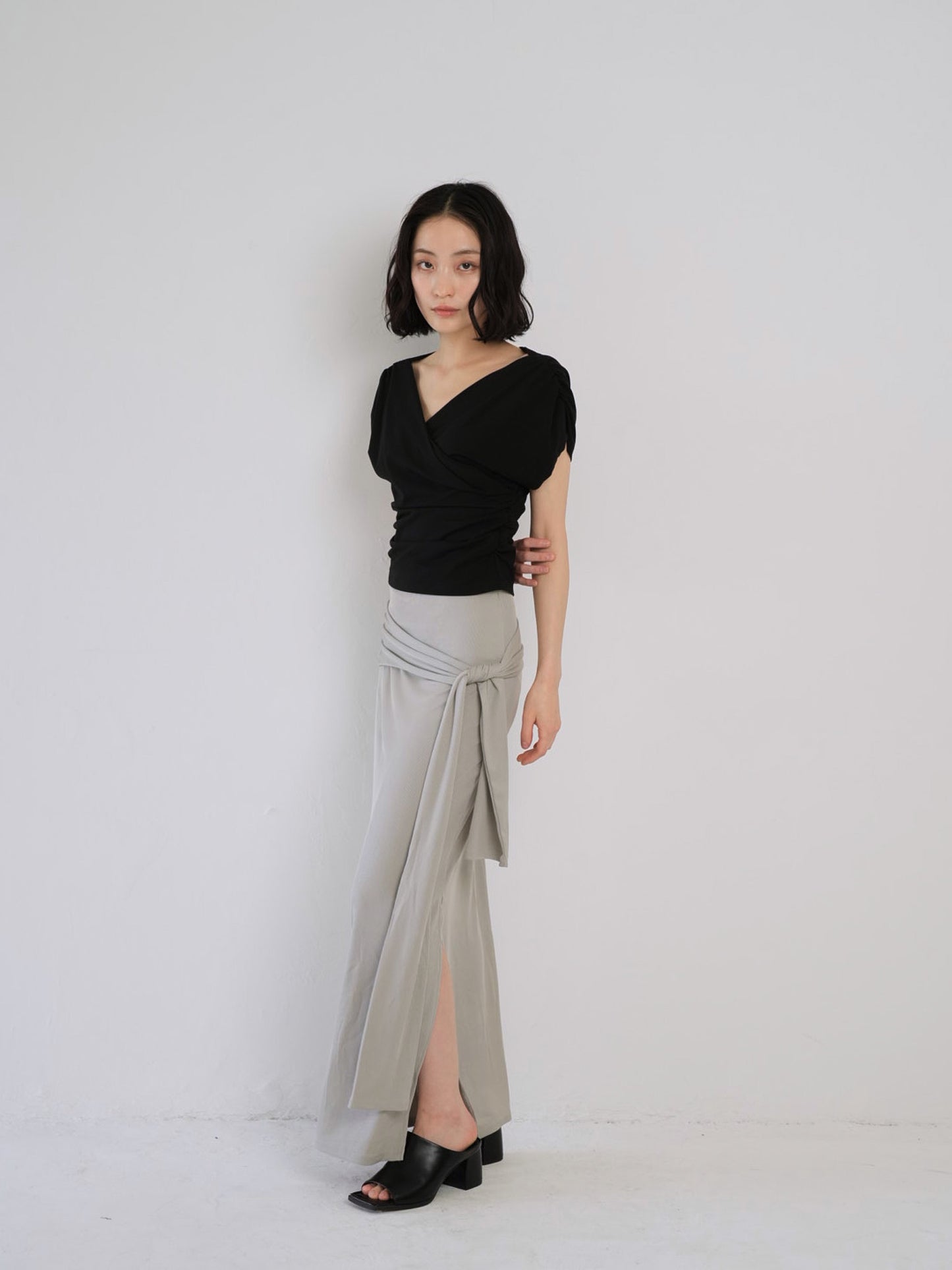 V shirring tee