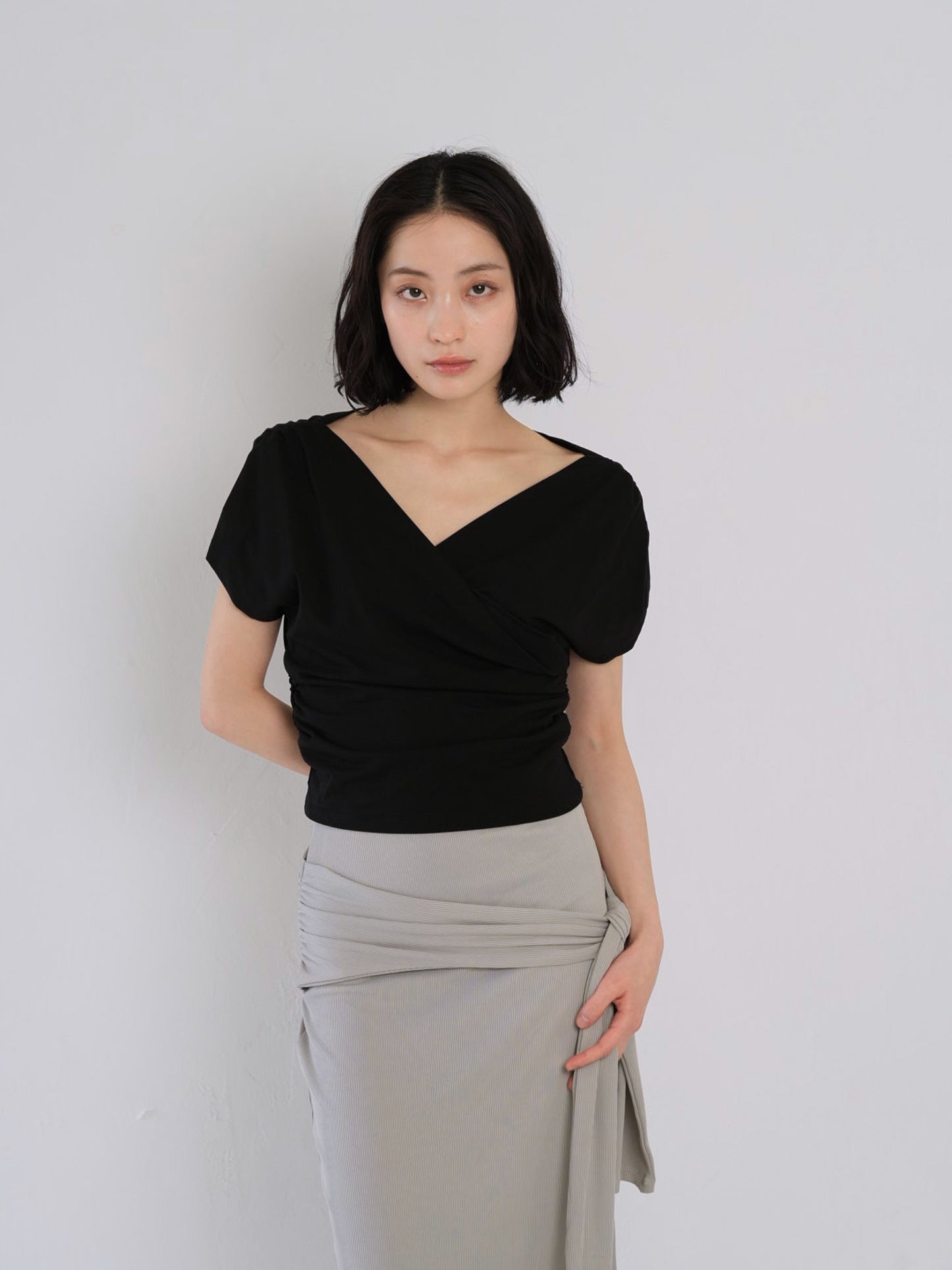 V shirring tee