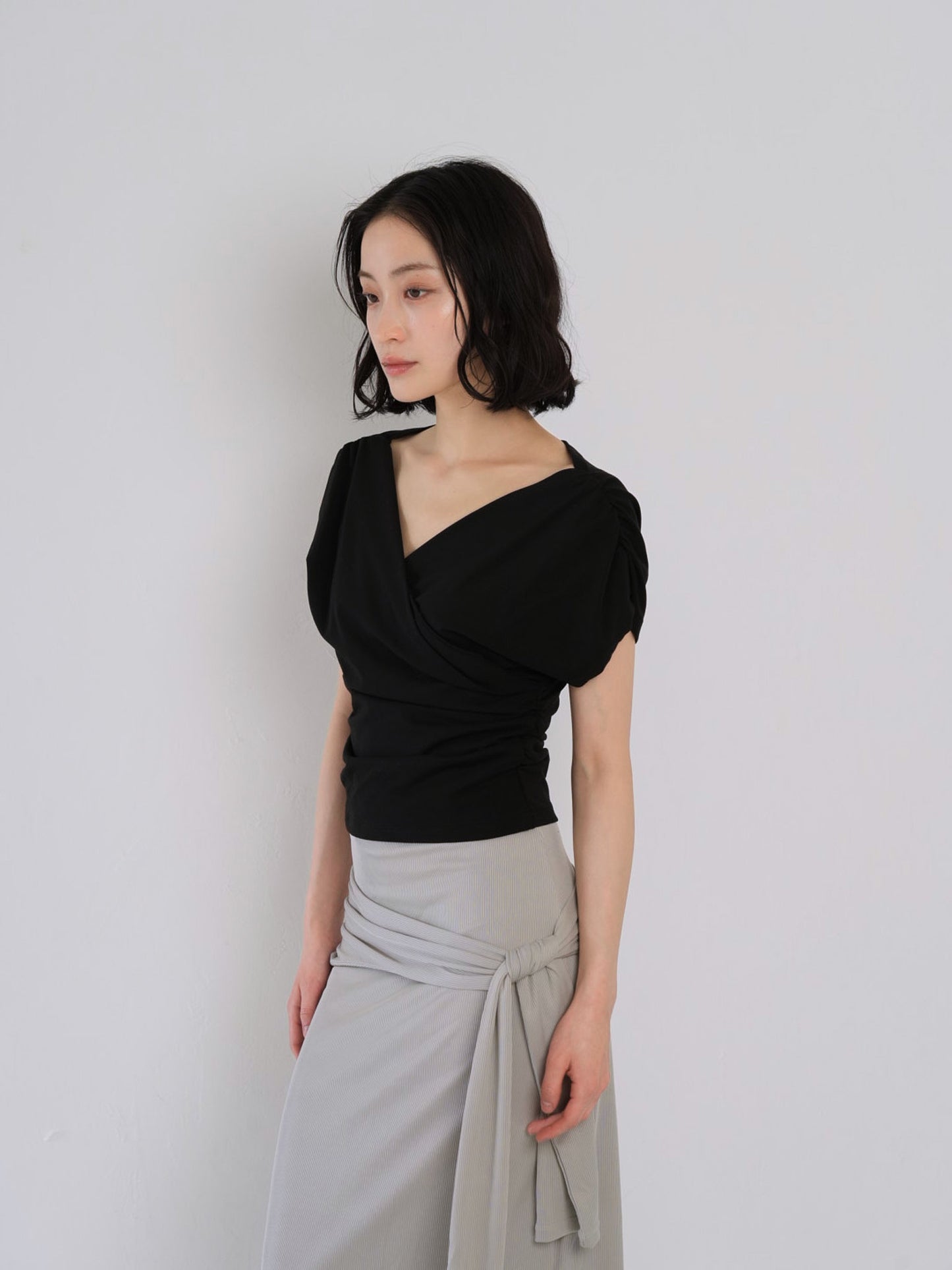 V shirring tee
