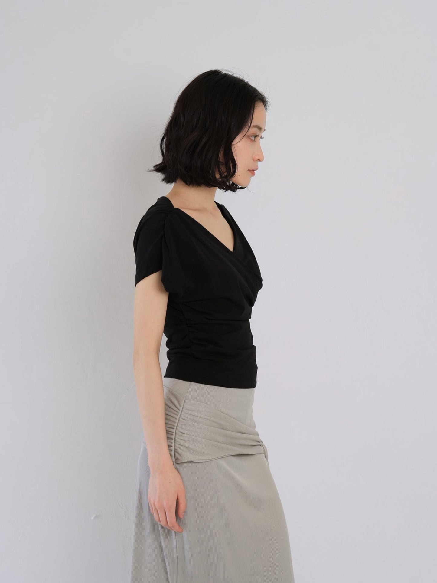 V shirring tee