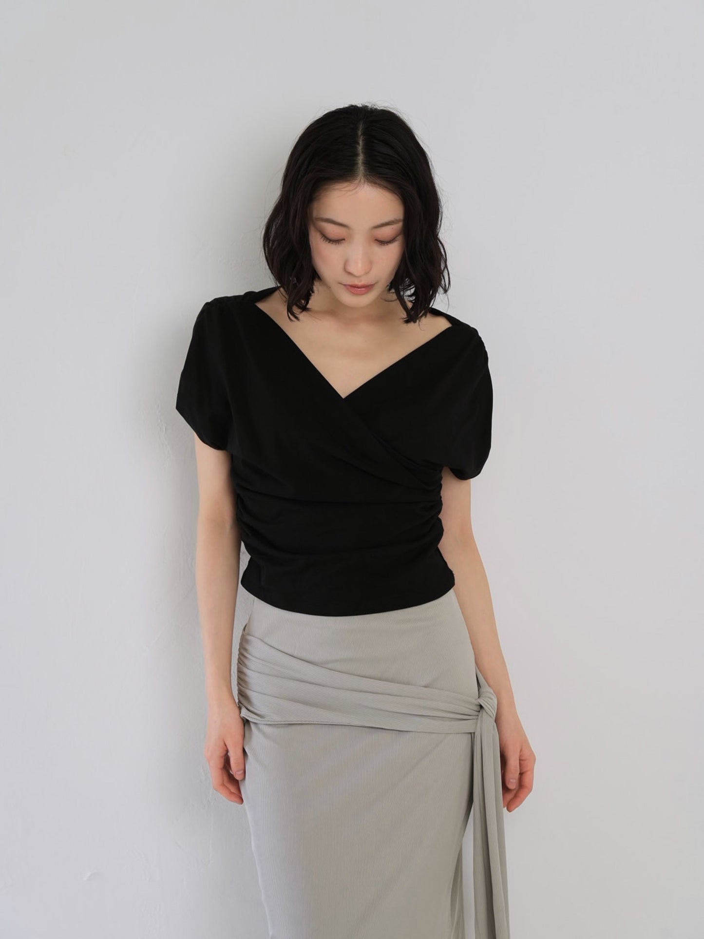 V shirring tee