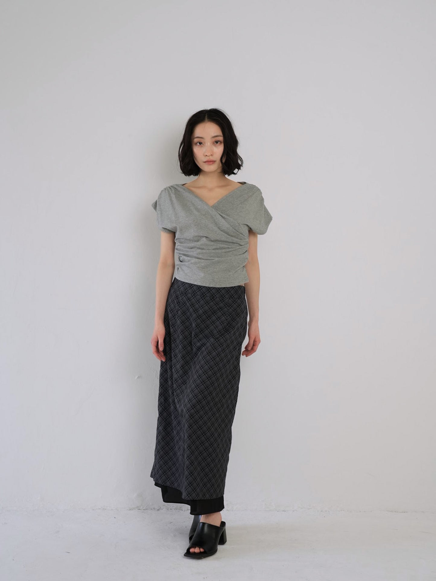 V shirring tee