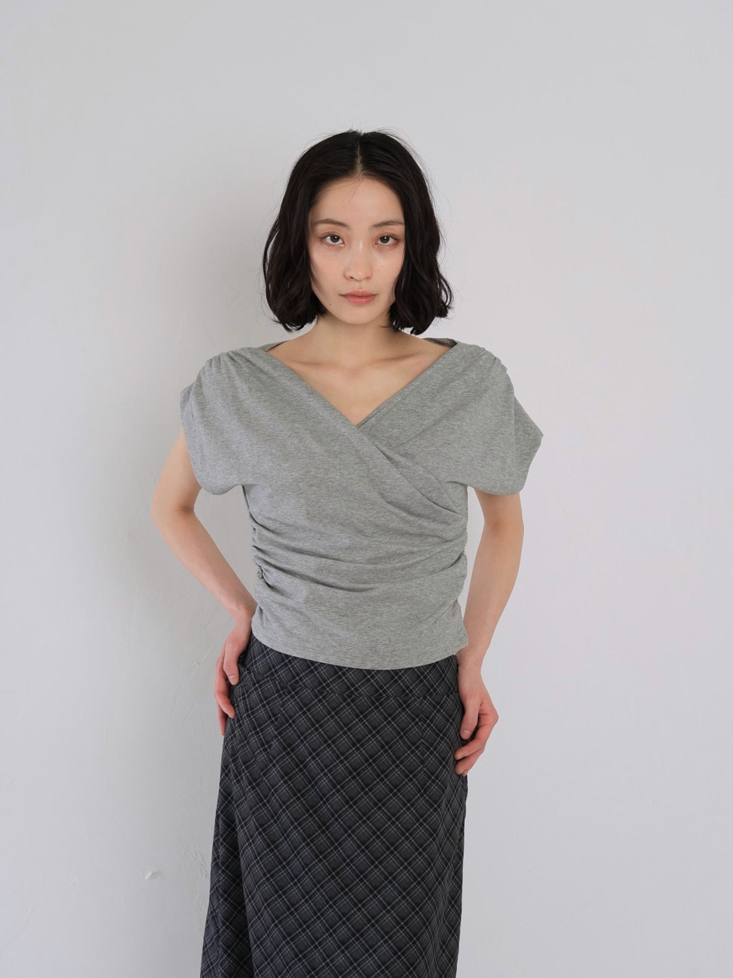 V shirring tee