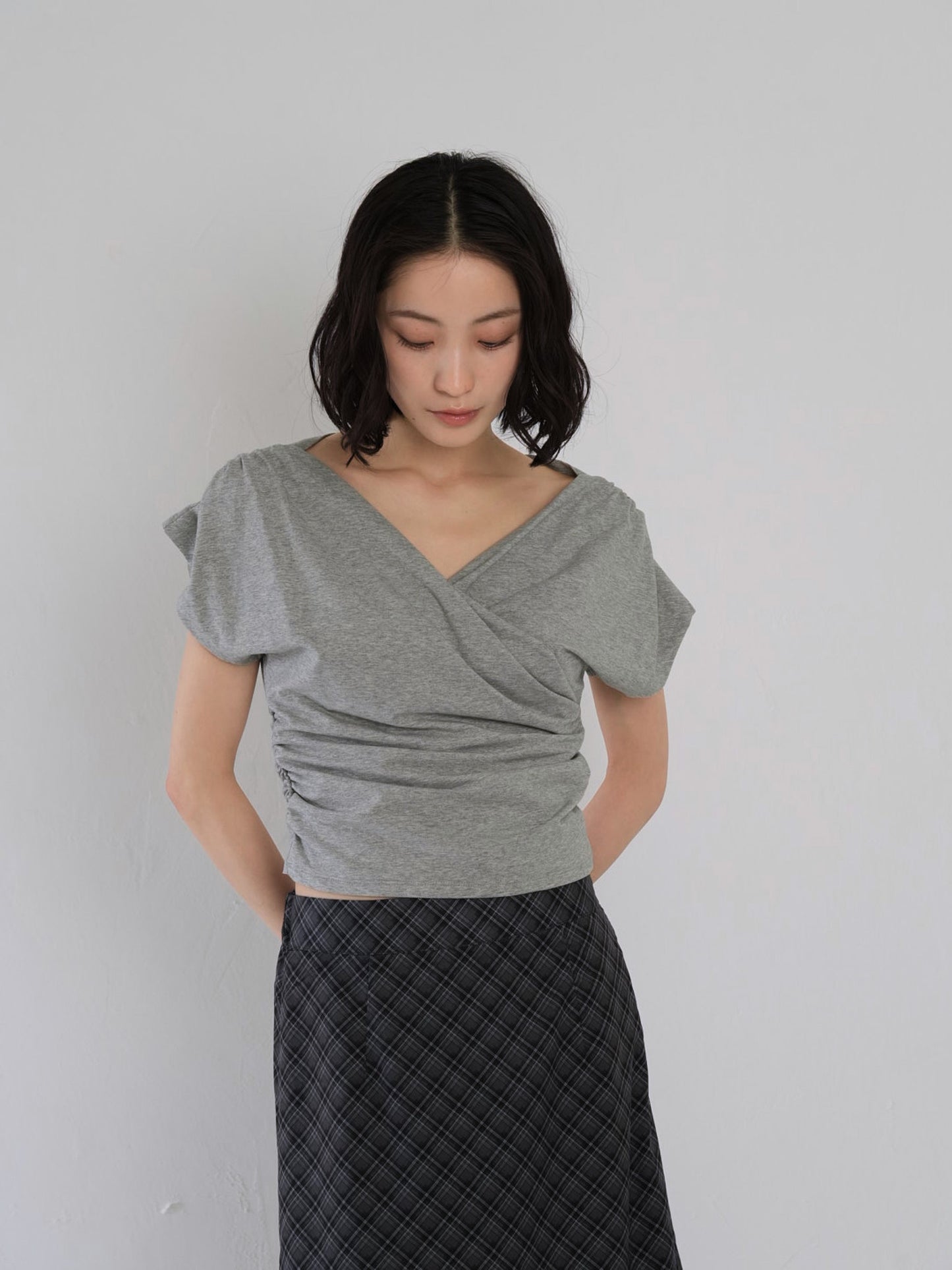 V shirring tee