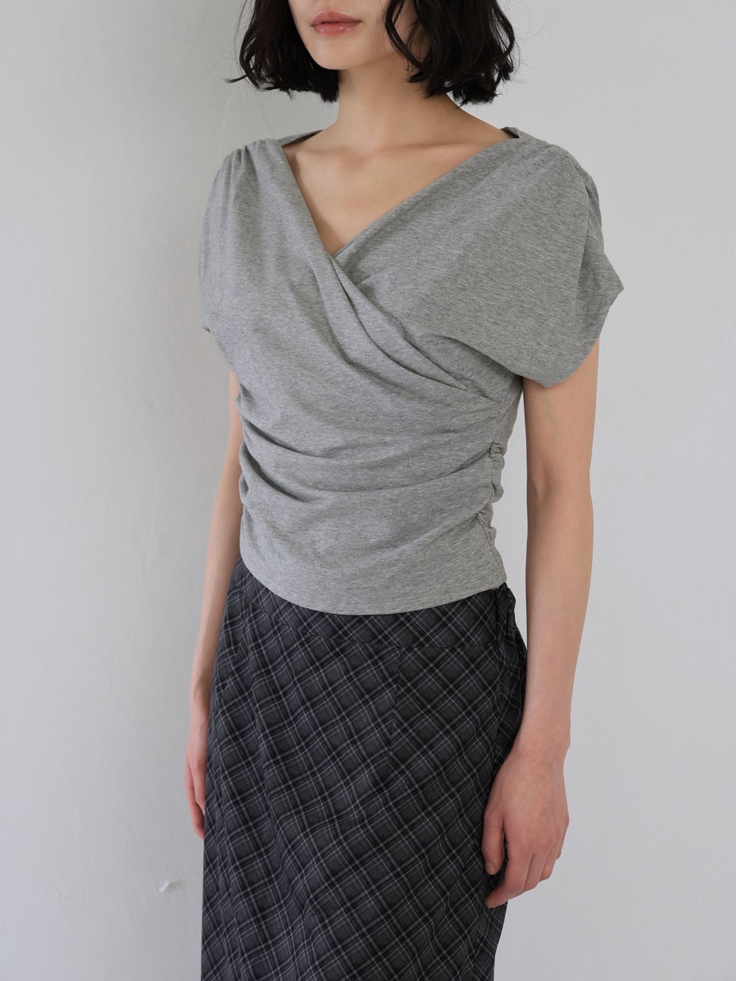 V shirring tee