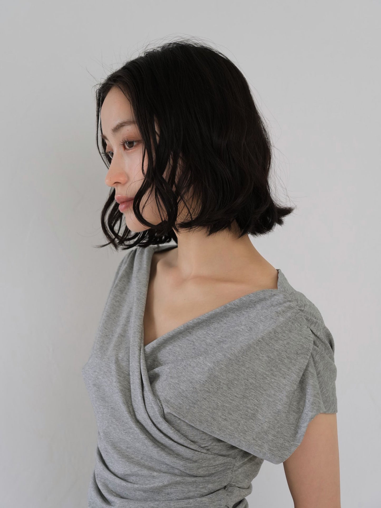 V shirring tee