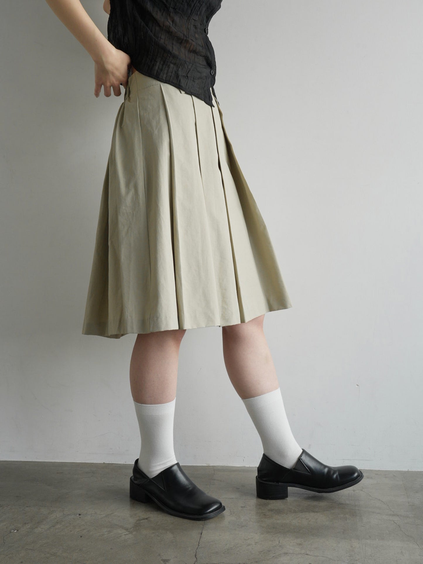 pleats midi skirt