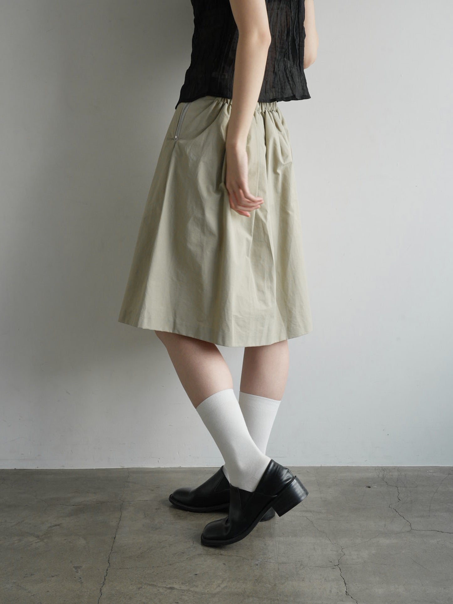 pleats midi skirt
