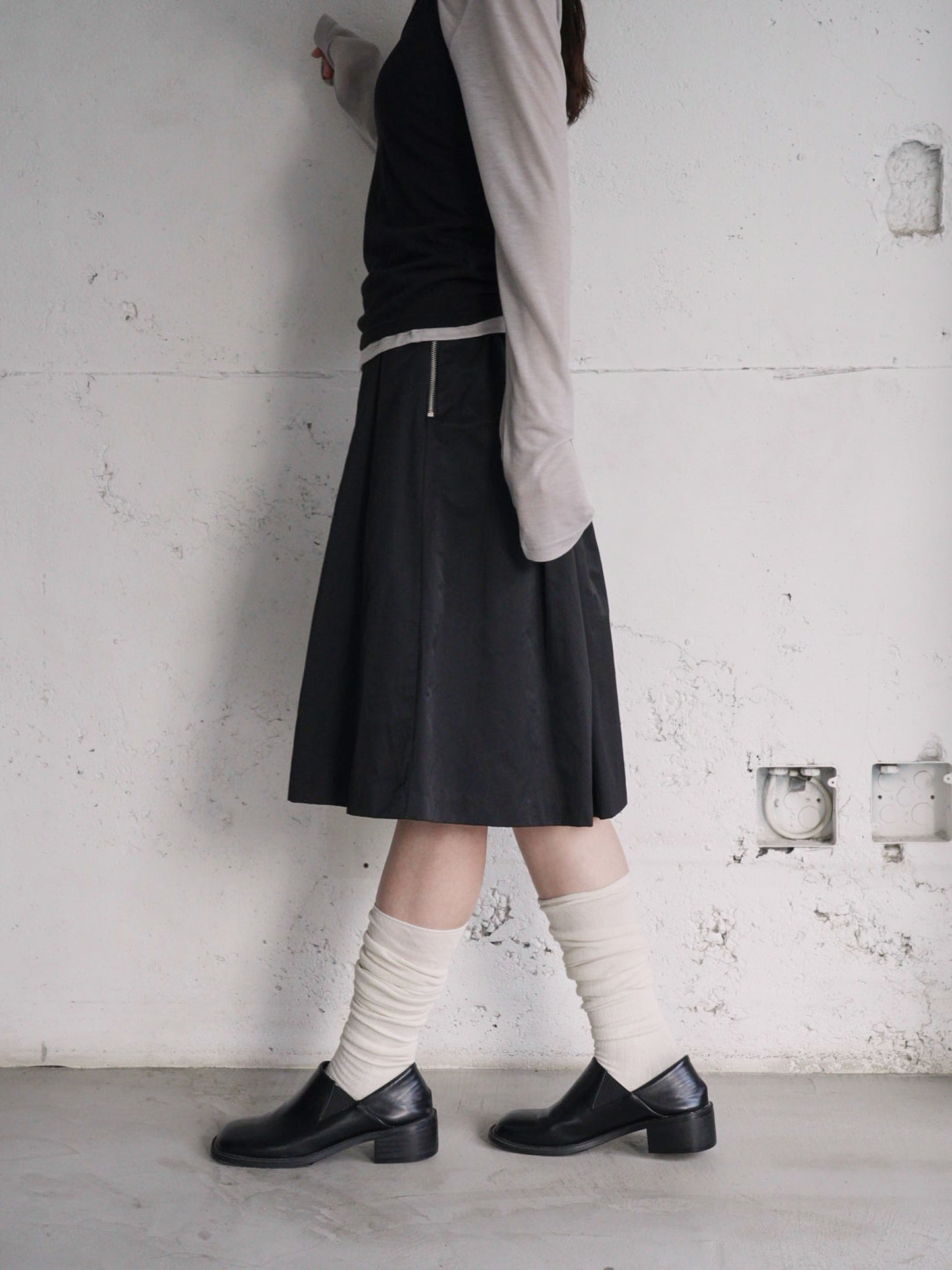 pleats midi skirt