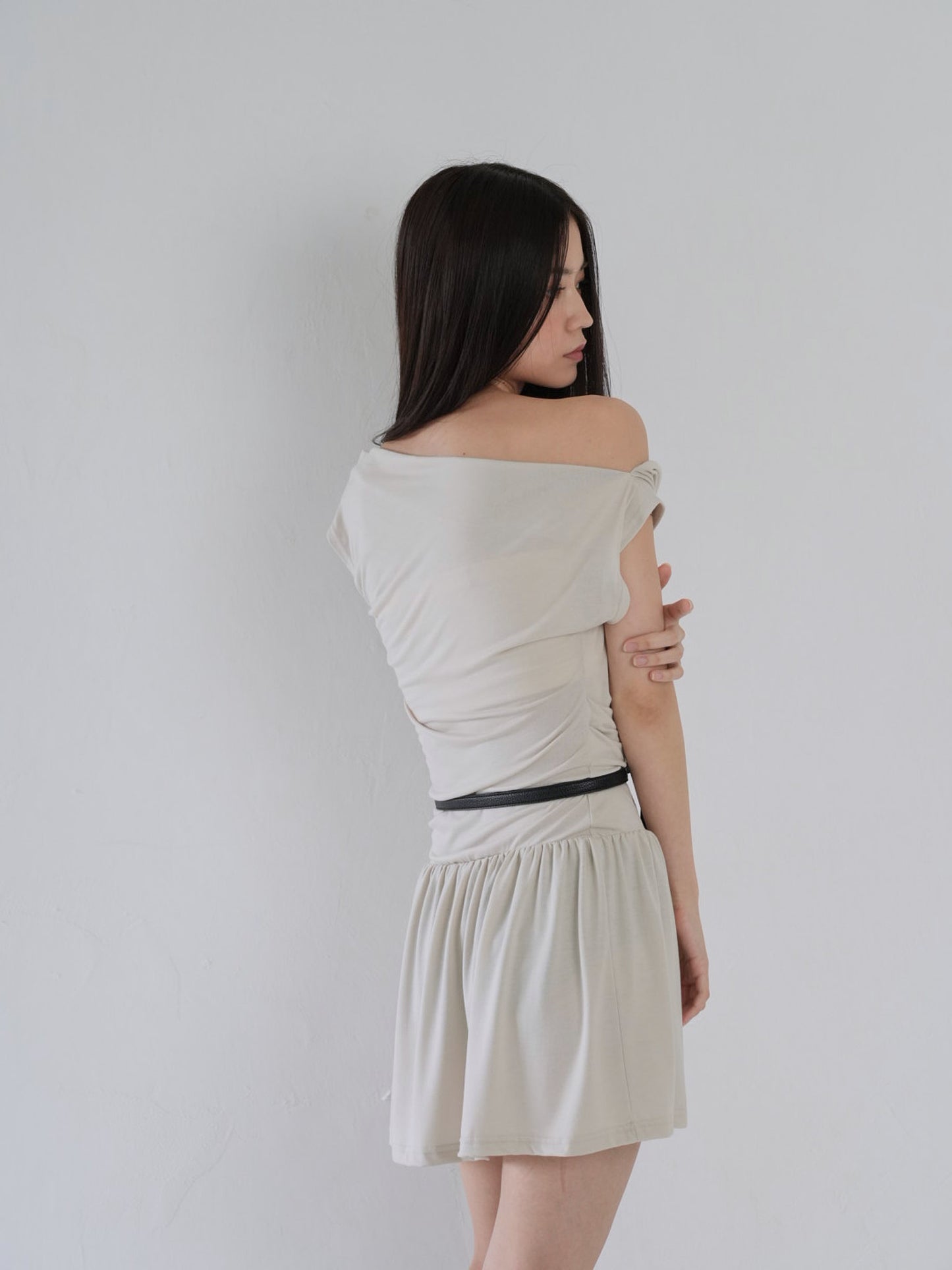 half shoulder gather tops