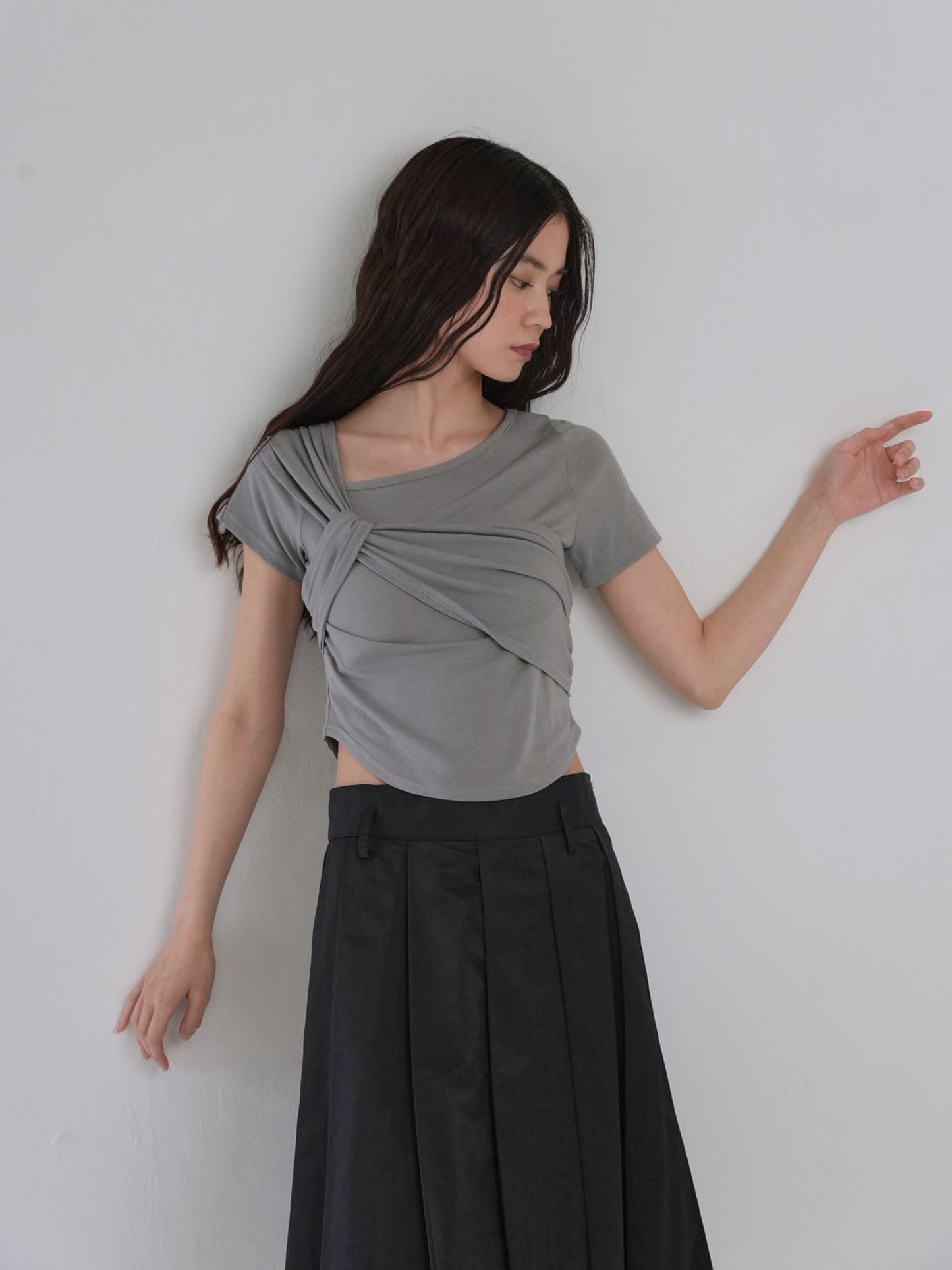 twist crop tee