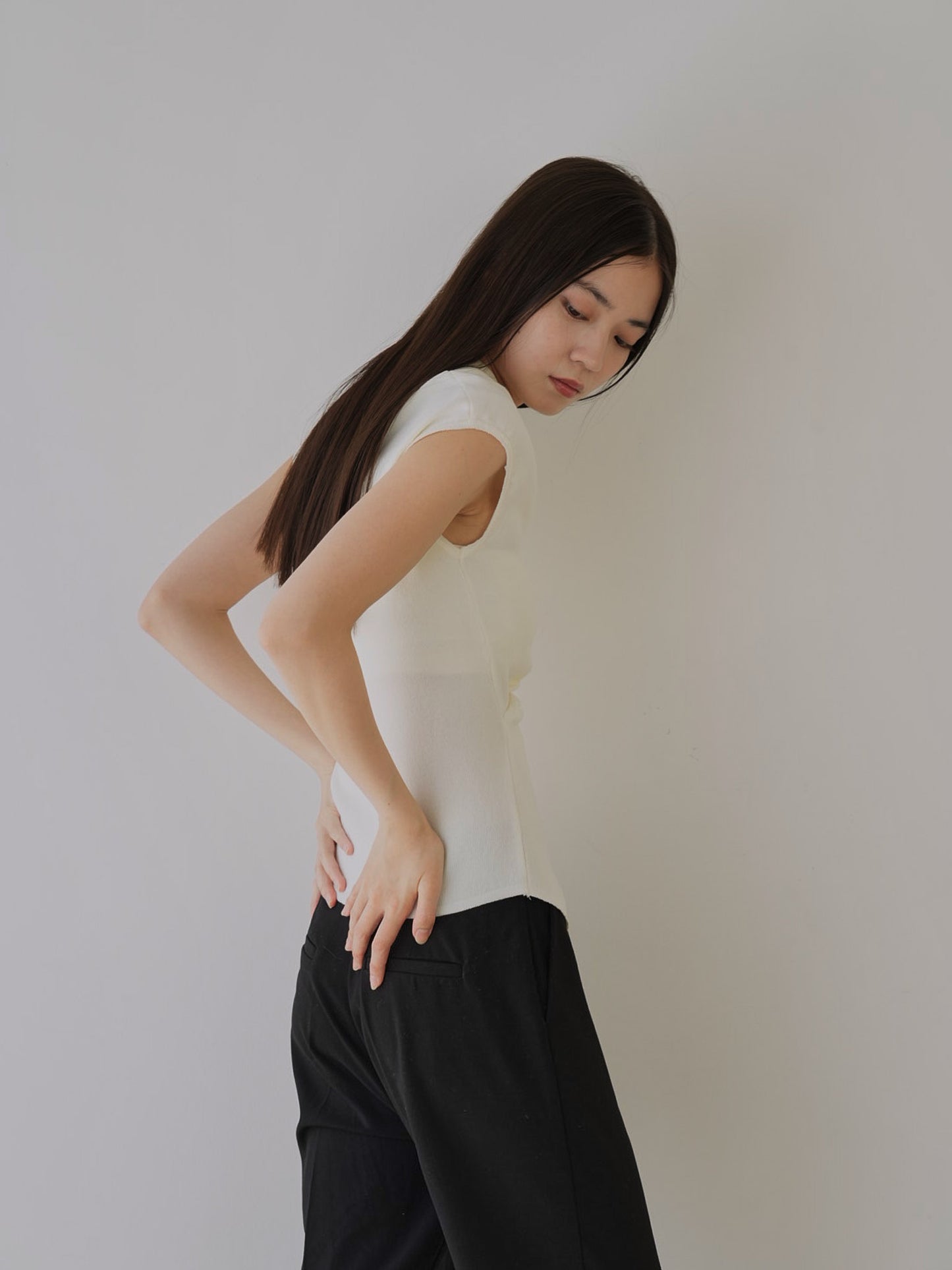 v warp knit top