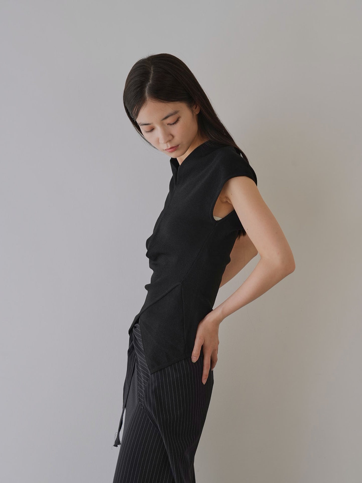 v warp knit top