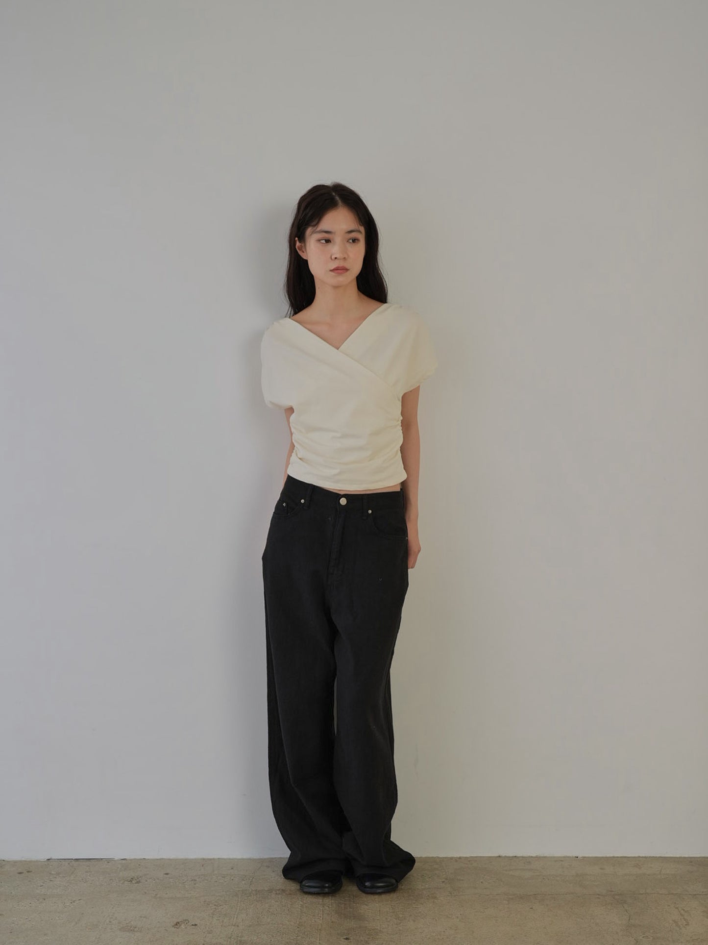 V shirring tee